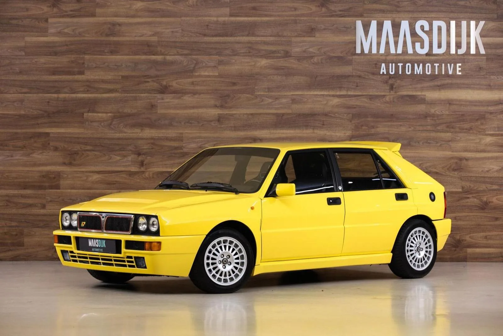 1992 Lancia Delta HF Integrale Evoluzione proposée par un concessionnaire spécialisé à Werkendam, Pays-Bas, photo principale