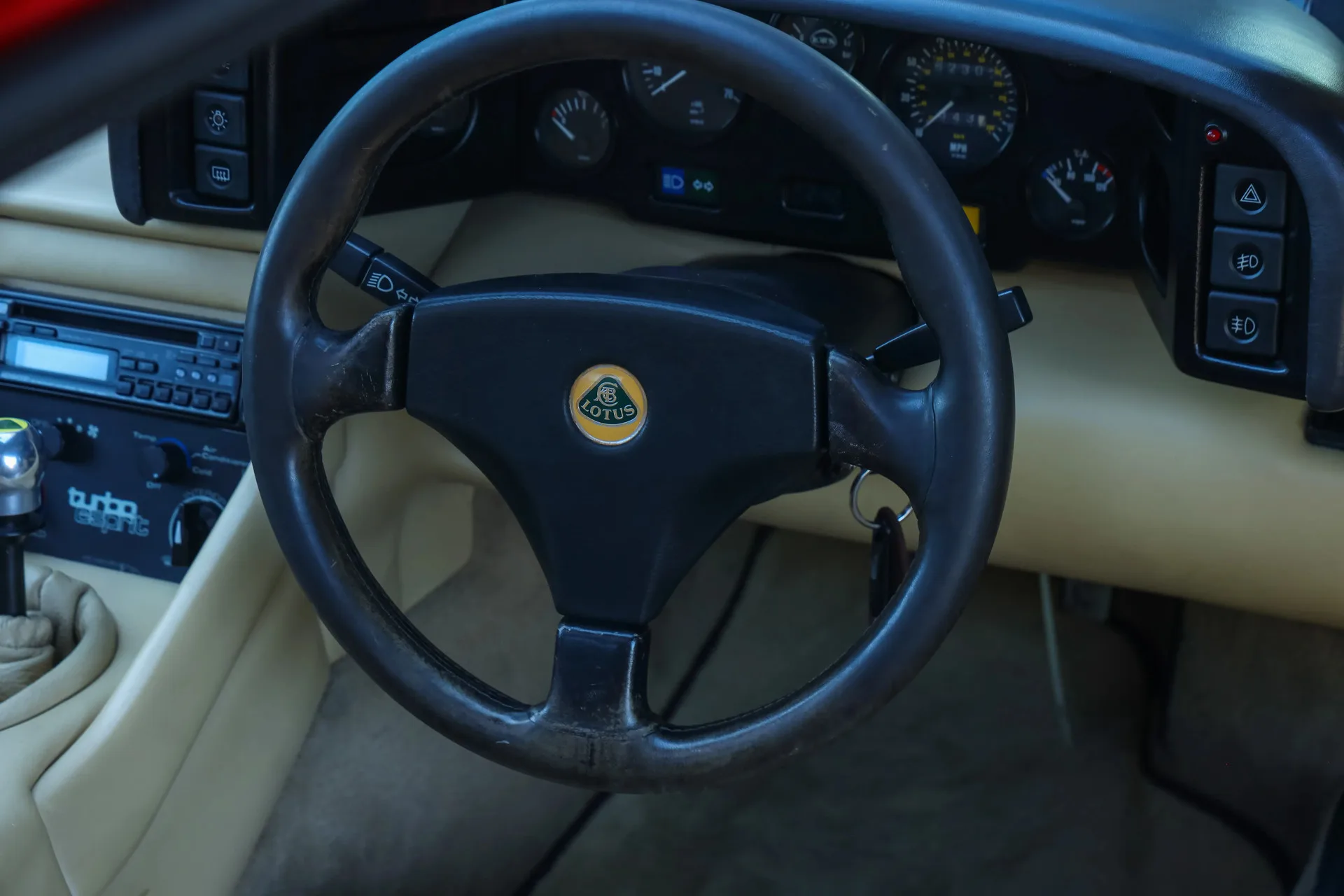 1992 Lotus Esprit S Turbo, 28/30