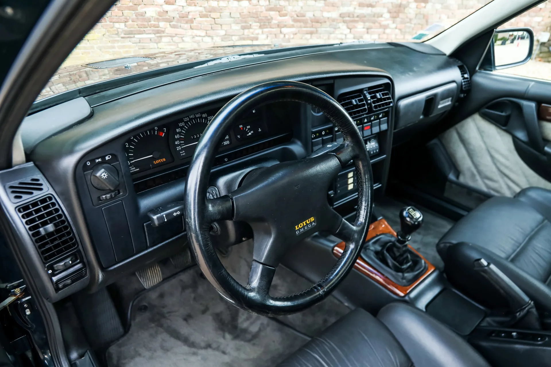 1992 Lotus Omega, 24/30