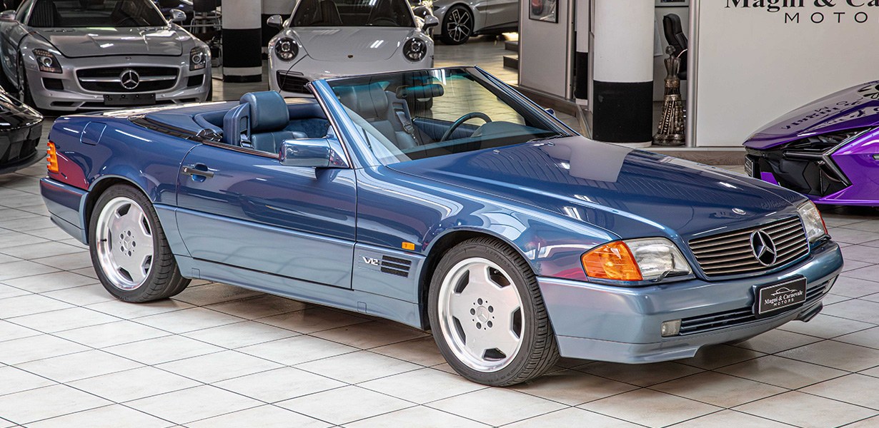 1992 Mercedes-Benz SL 600 proposée par un concessionnaire spécialisé à Milan, Italie, photo principale