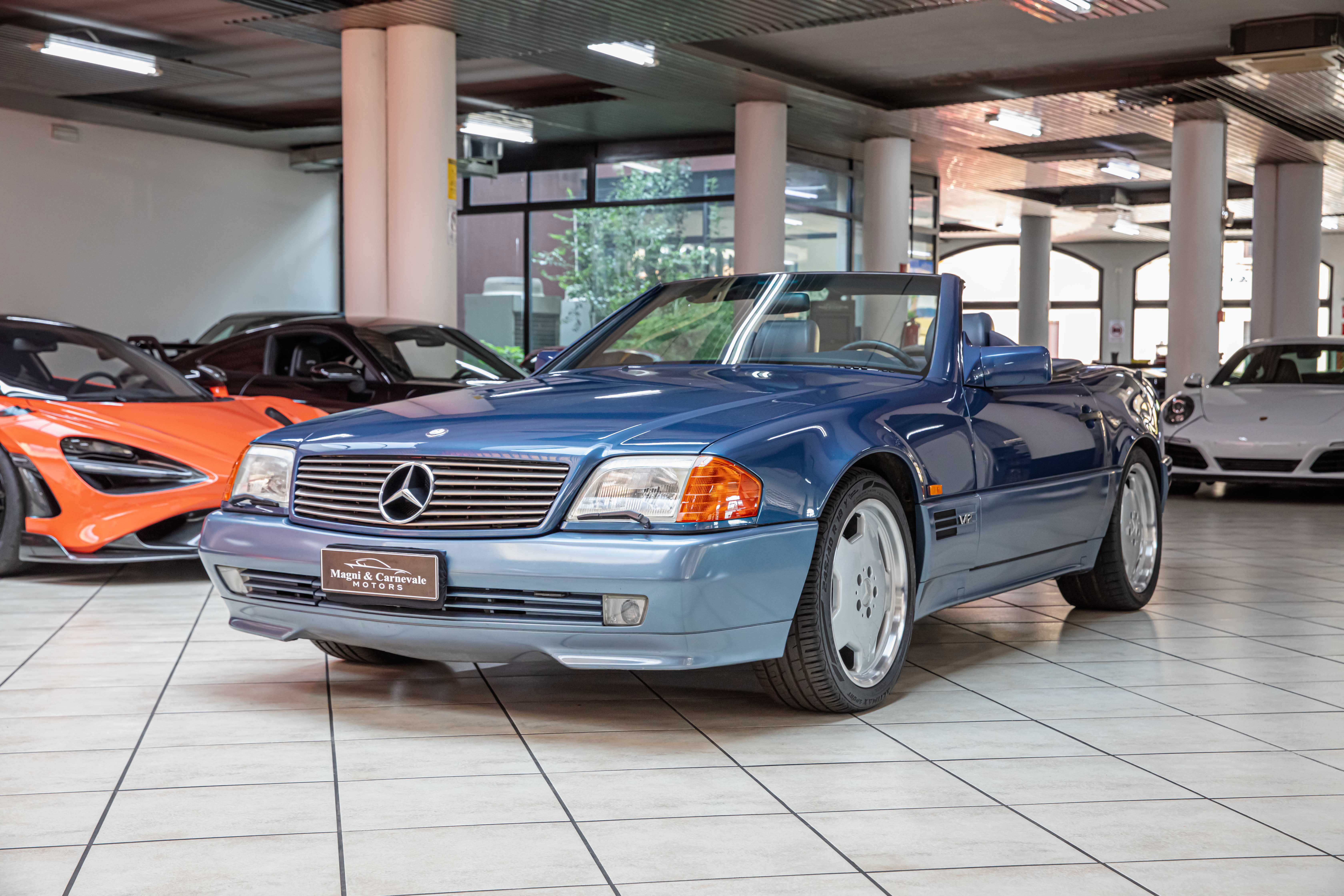 1992 Mercedes-Benz SL 600 offered by a specialist dealer in Milan, Italy, photo 13 of 20