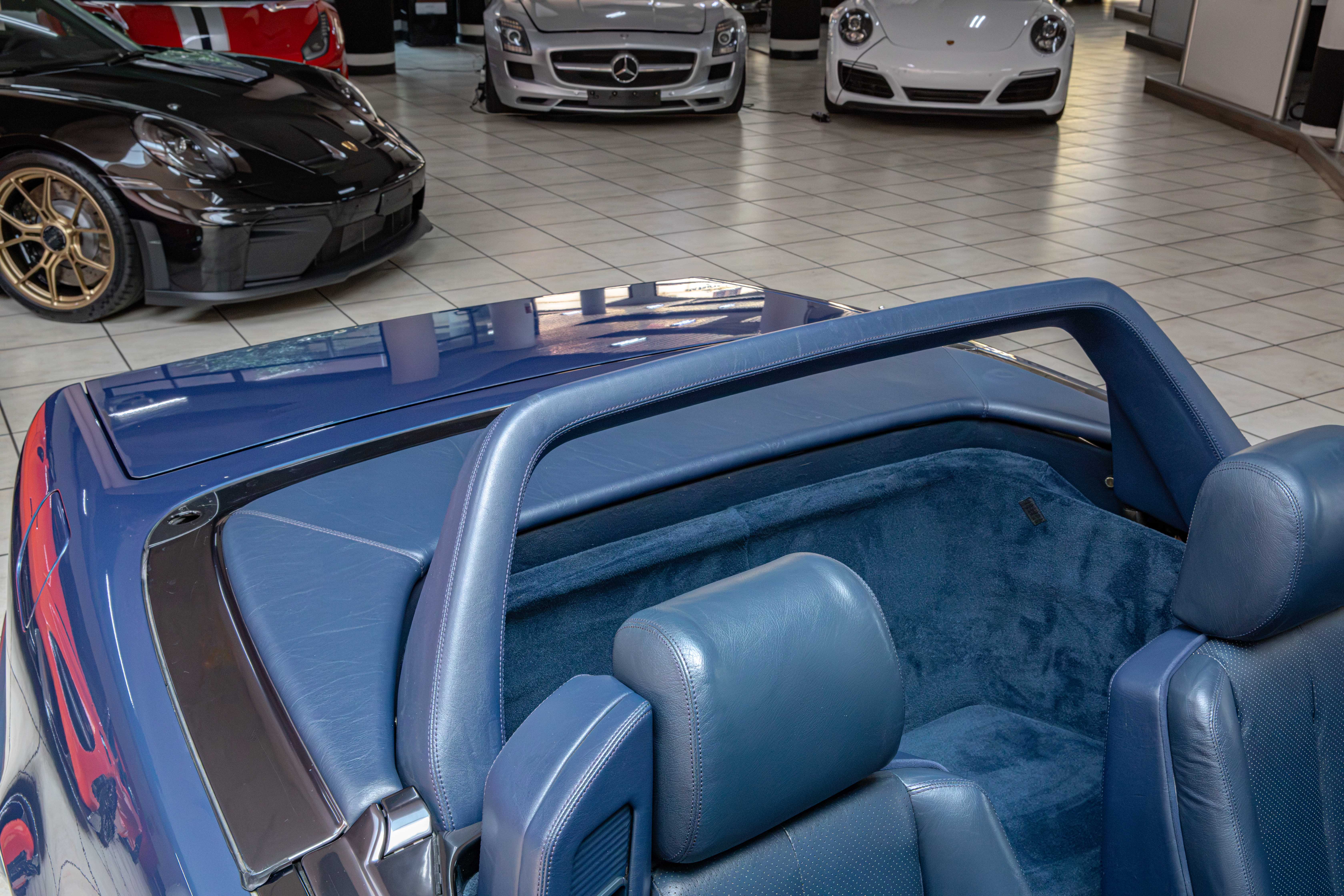 1992 Mercedes-Benz SL 600 offered by a specialist dealer in Milan, Italy, photo 18 of 20