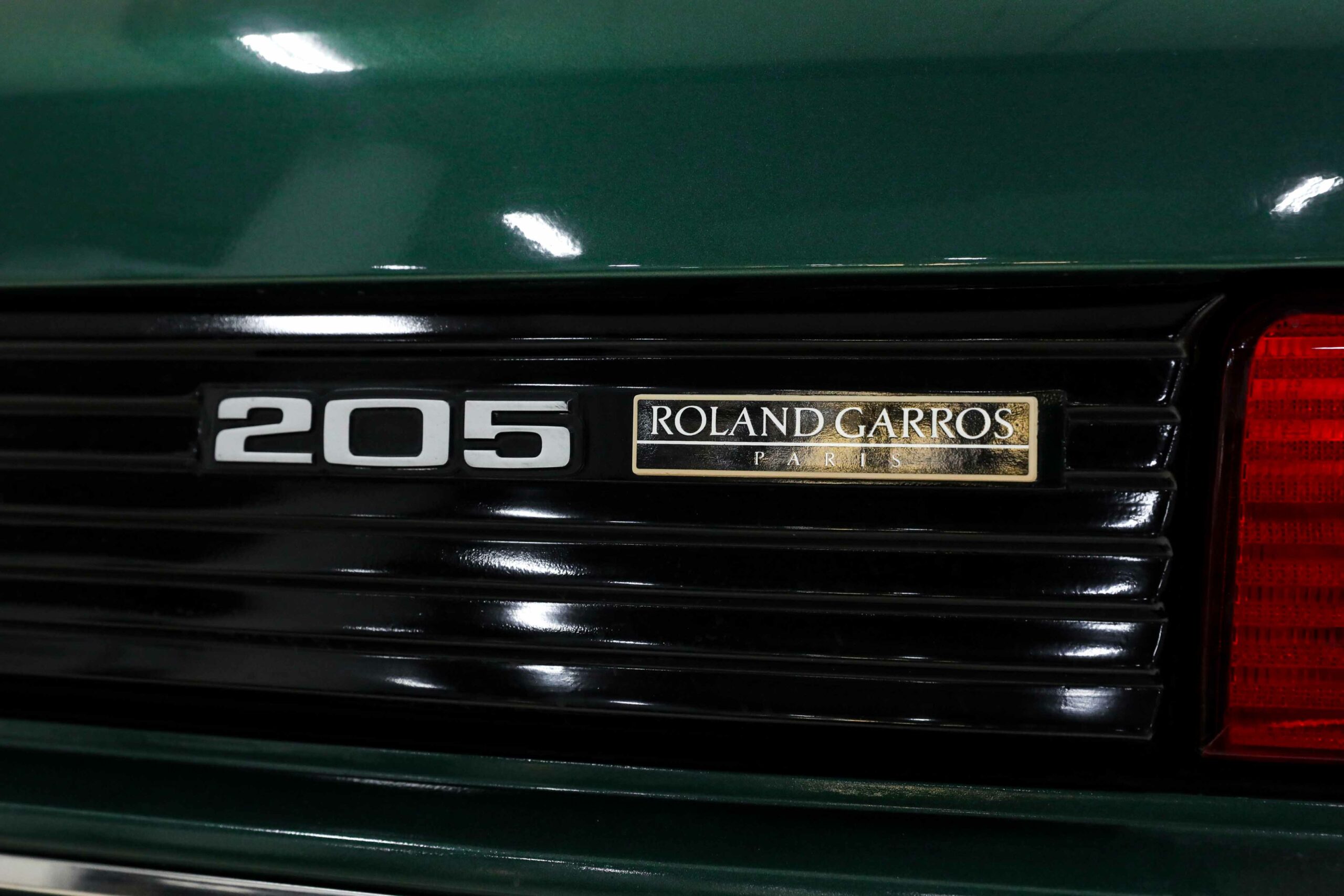 1992 Peugeot 205 Cabriolet offered by a specialist dealer in Milan, Italy, photo 3 of 20