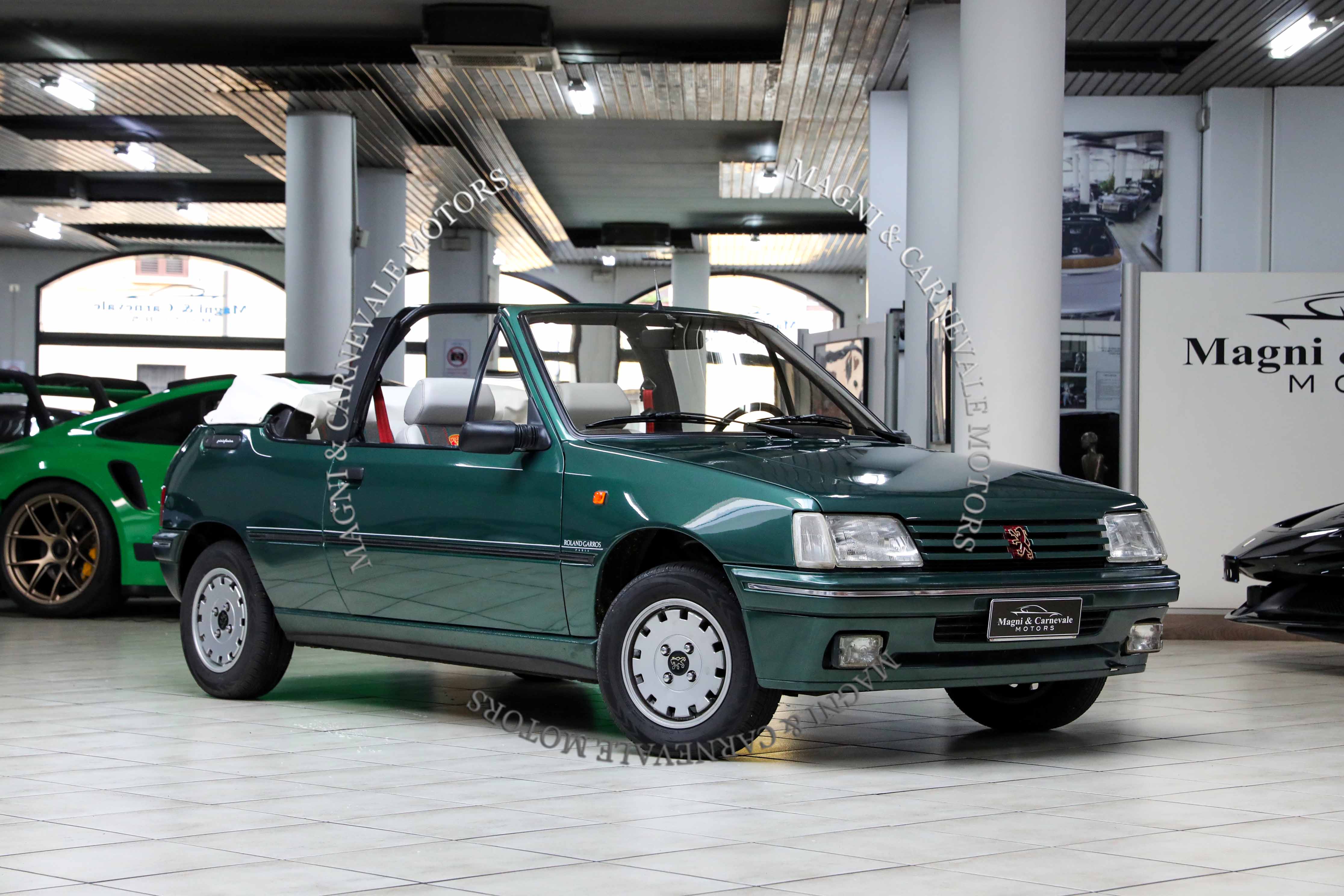 1992 Peugeot 205 Cabriolet offered by a specialist dealer in Milan, Italy, photo 4 of 20