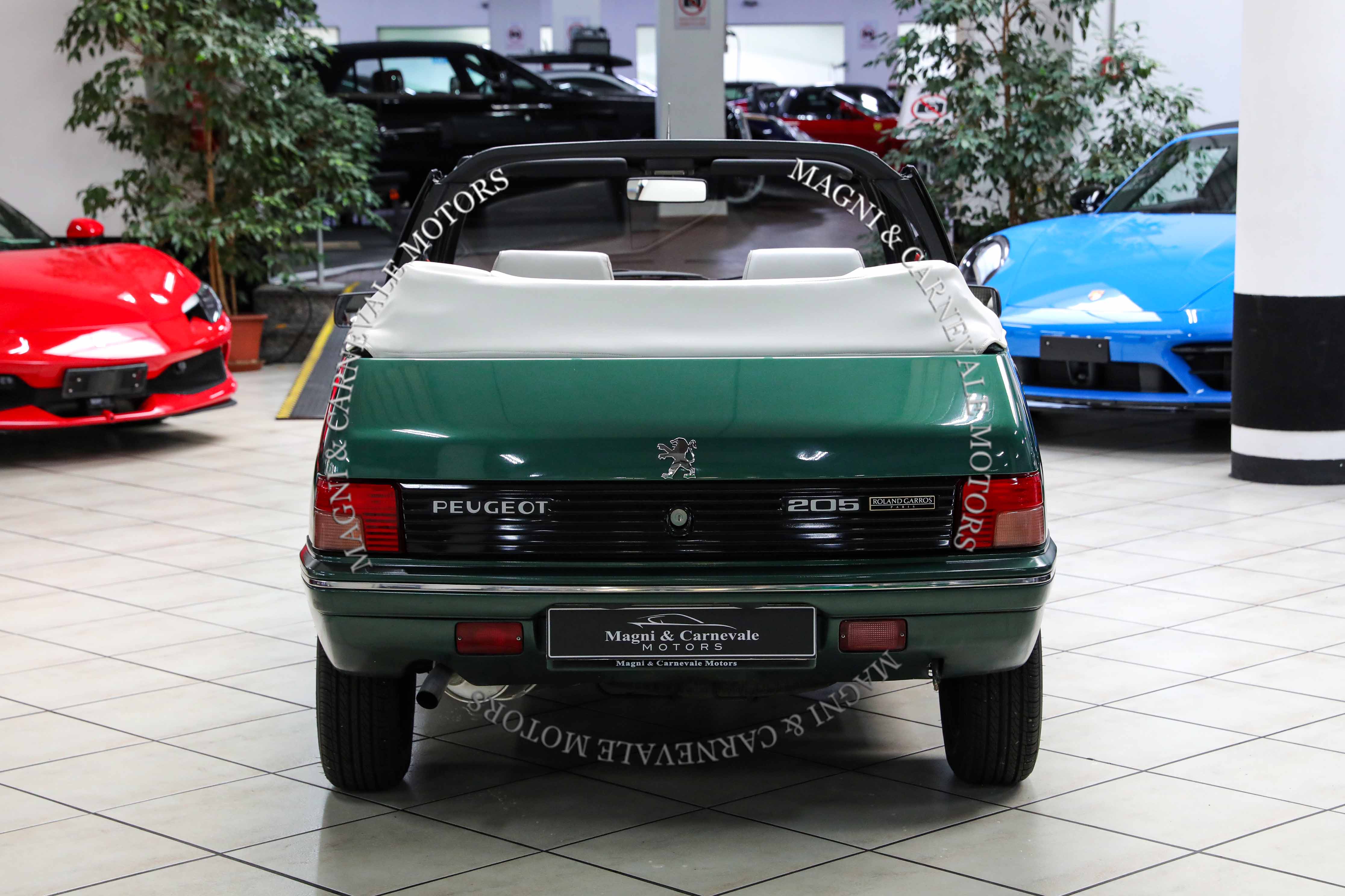 1992 Peugeot 205 Cabriolet offered by a specialist dealer in Milan, Italy, photo 11 of 20