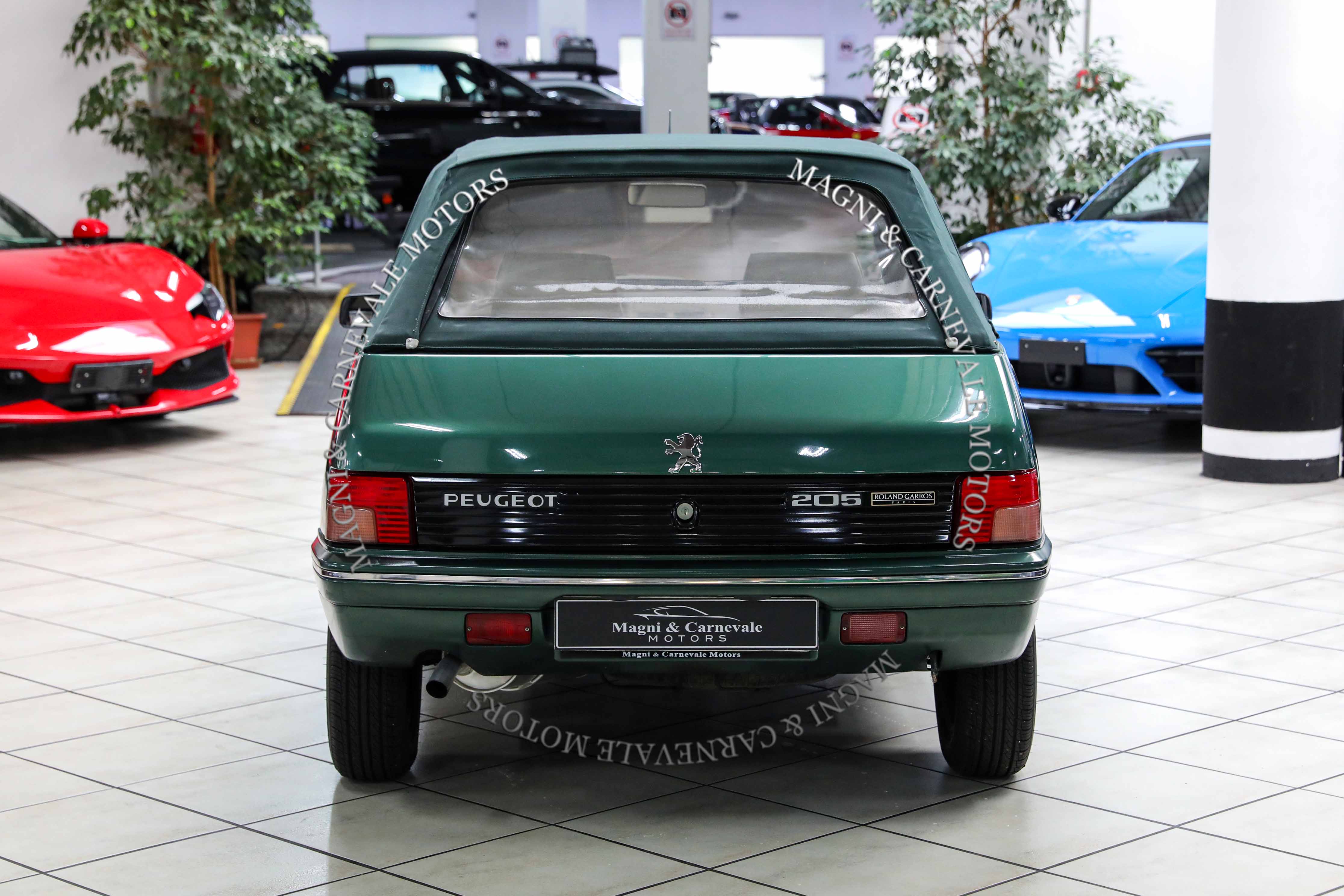 1992 Peugeot 205 Cabriolet offered by a specialist dealer in Milan, Italy, photo 14 of 20