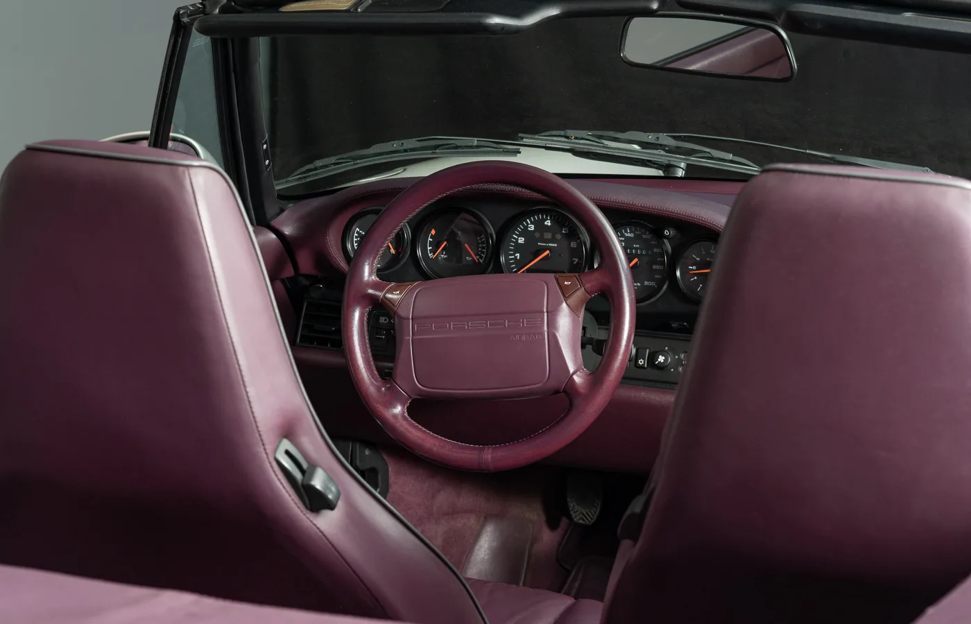 1992 Porsche 911 Carrera 2 Cabriolet Turbo-look (964), 23/30