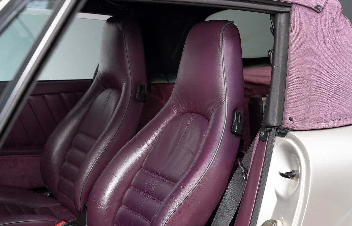 1992 Porsche 911 Carrera 2 Cabriolet Turbo-look (964), 29/30