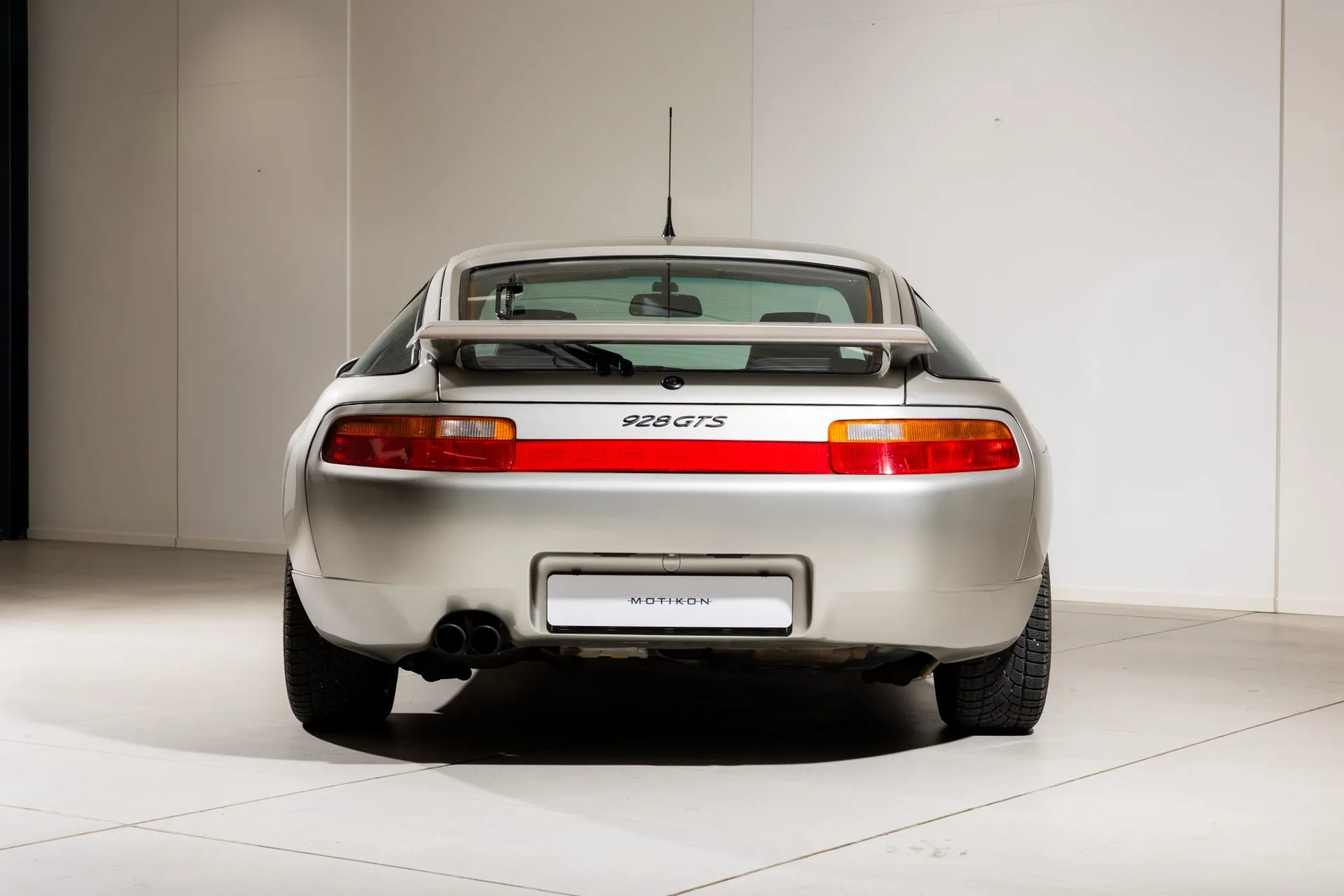 1992 Porsche 928 GTS, 4/21