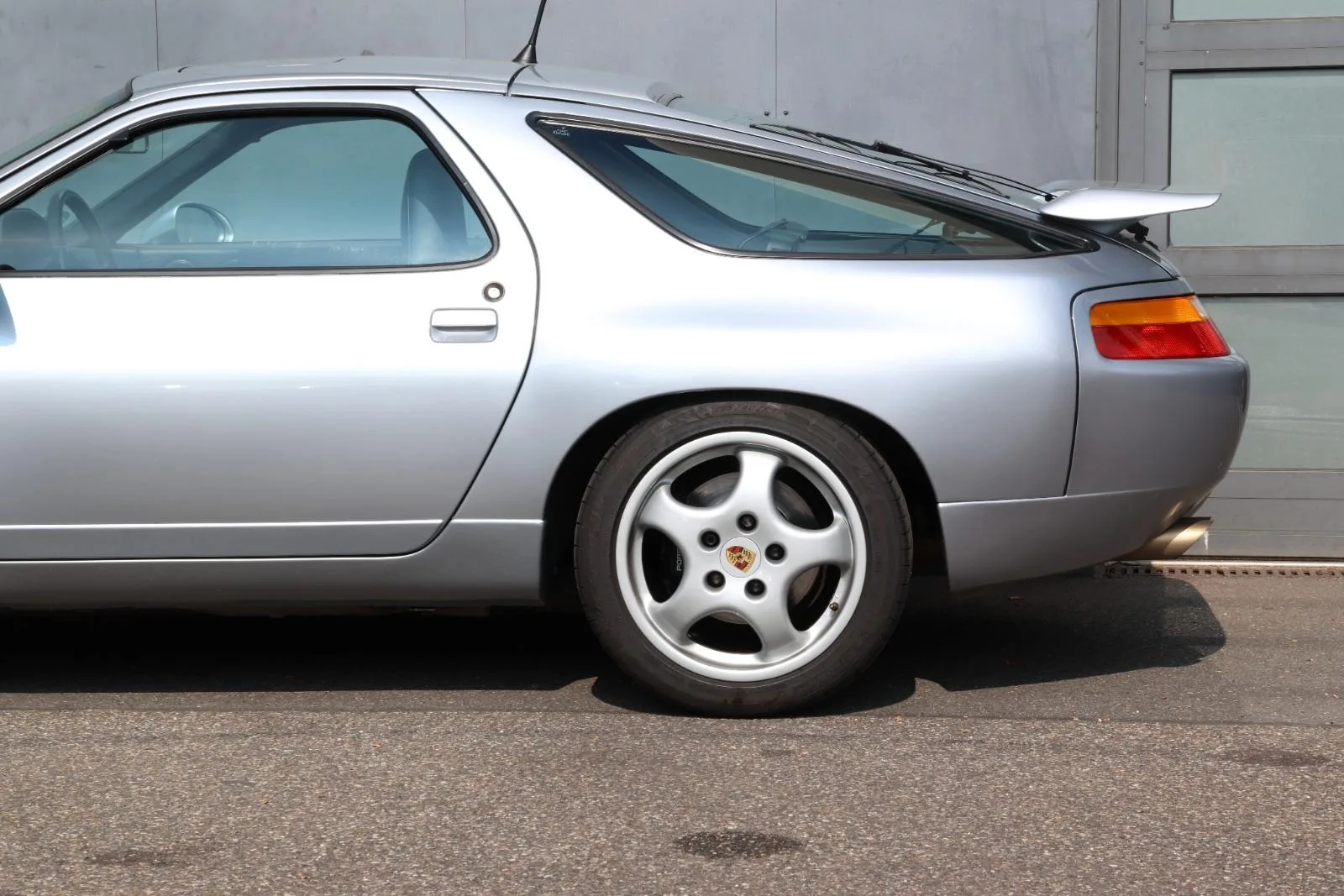 1992 Porsche 928 GTS, 11/24