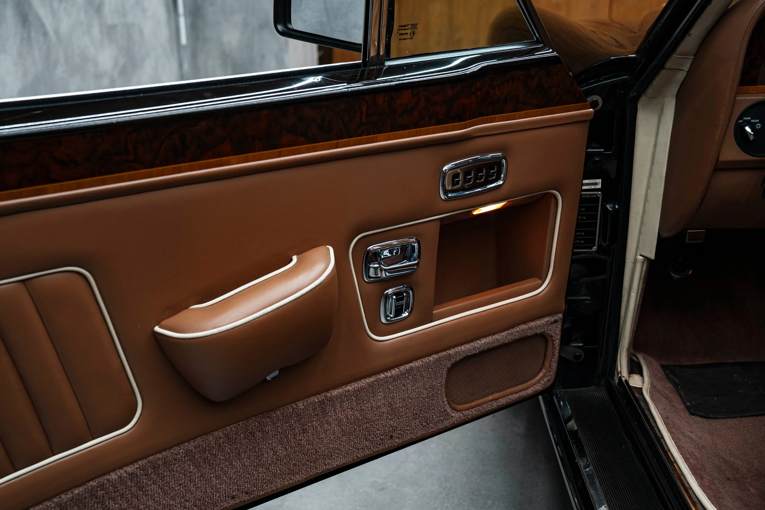 1992 Rolls-Royce Corniche IV, 21/30