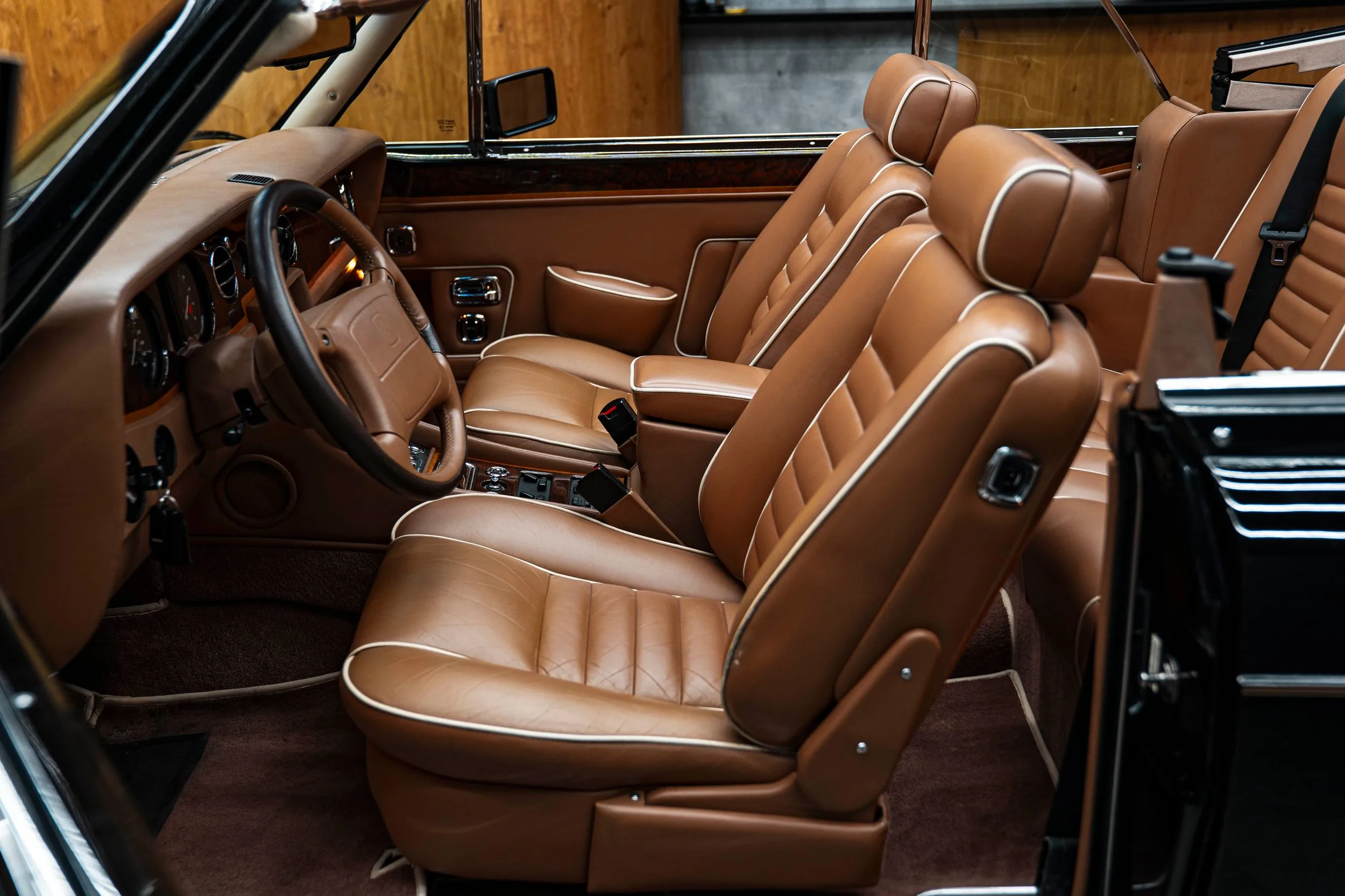 1992 Rolls-Royce Corniche IV, 26/30