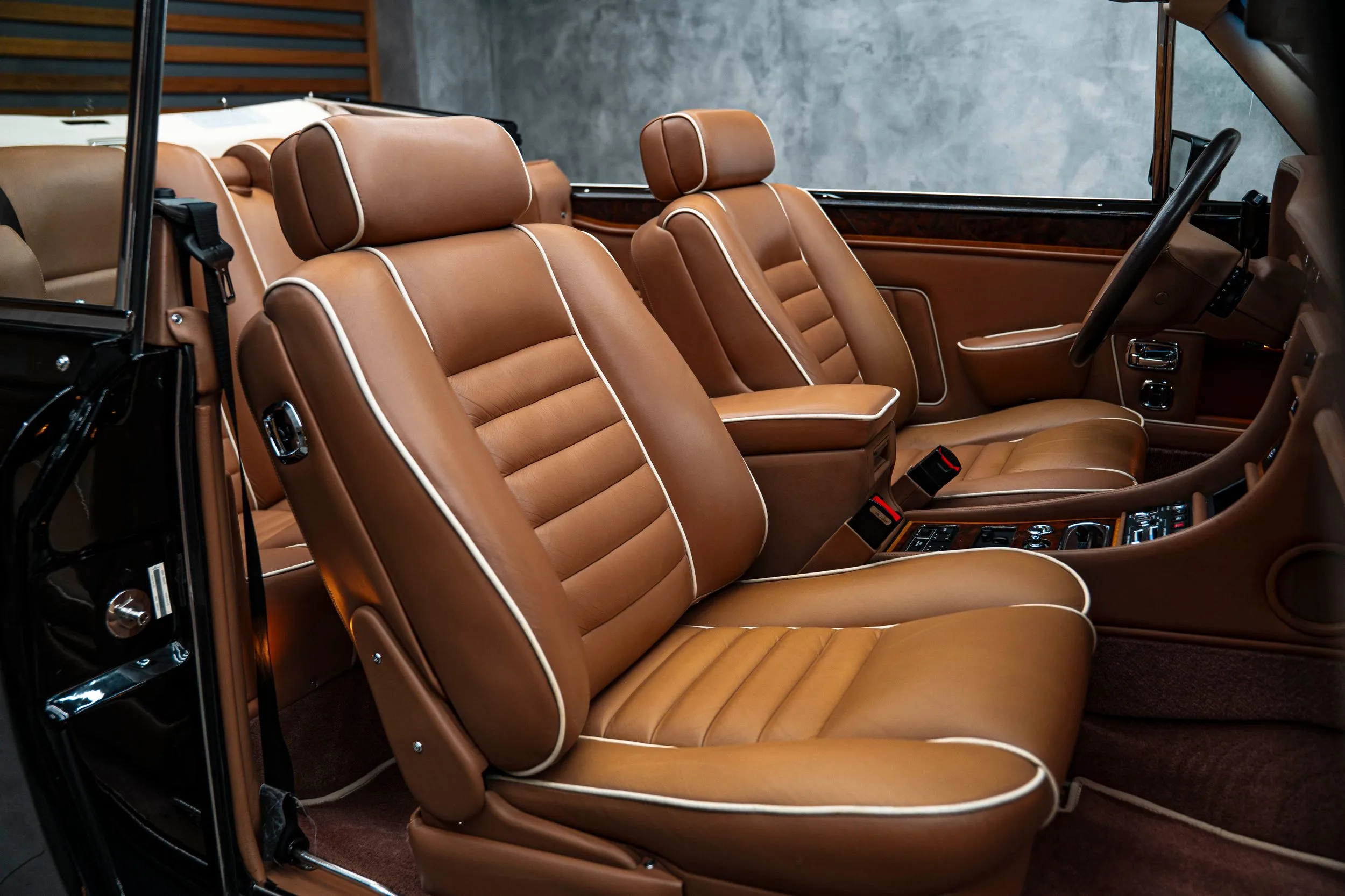 1992 Rolls-Royce Corniche IV, 28/30