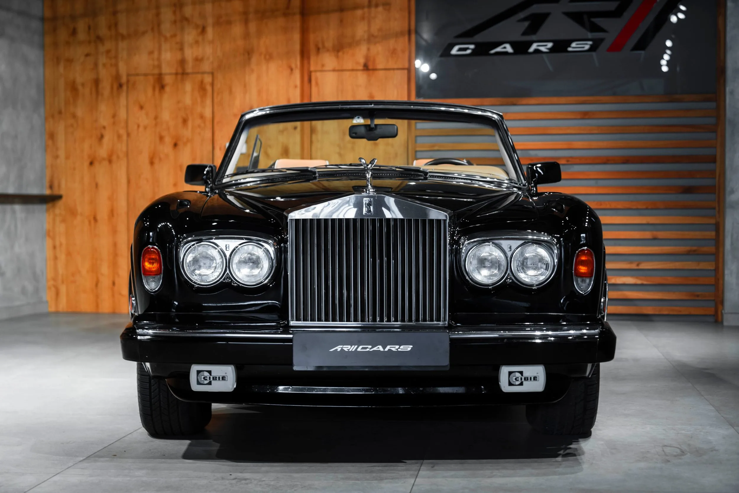1992 Rolls-Royce Corniche IV, 29/30