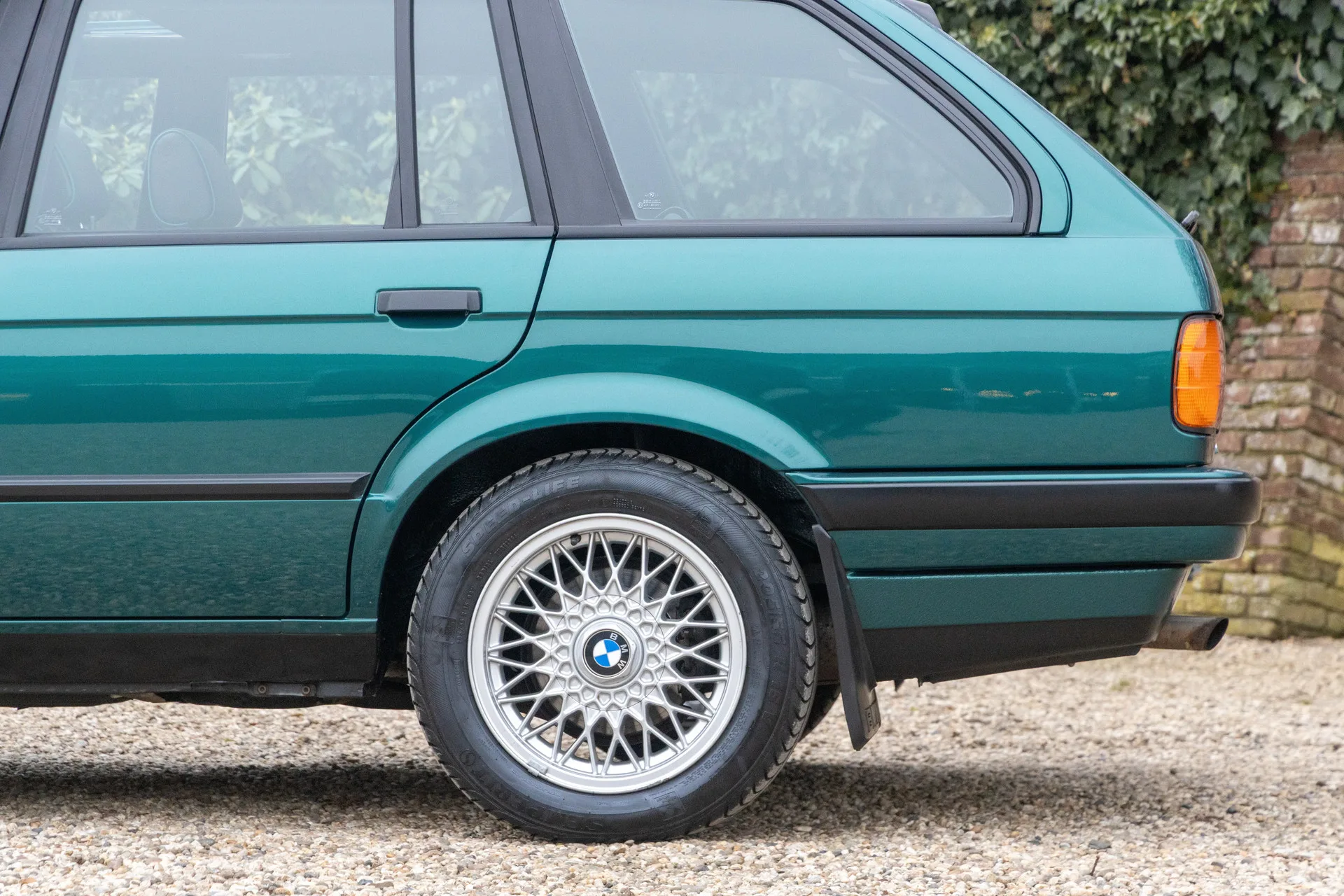 1993 BMW 3 Series Touring 316i Design Edition, 16/30