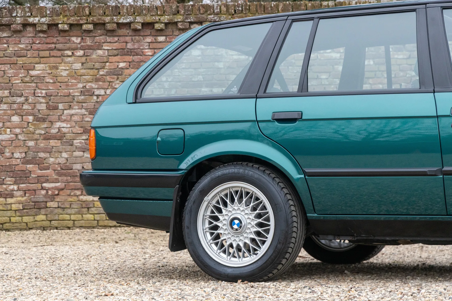 1993 BMW 3 Series Touring 316i Design Edition, 18/30