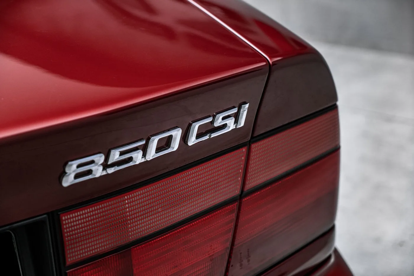 1993 BMW 850CSi offered by a specialist dealer in Ostrava, Czechia, photo 8 of 15