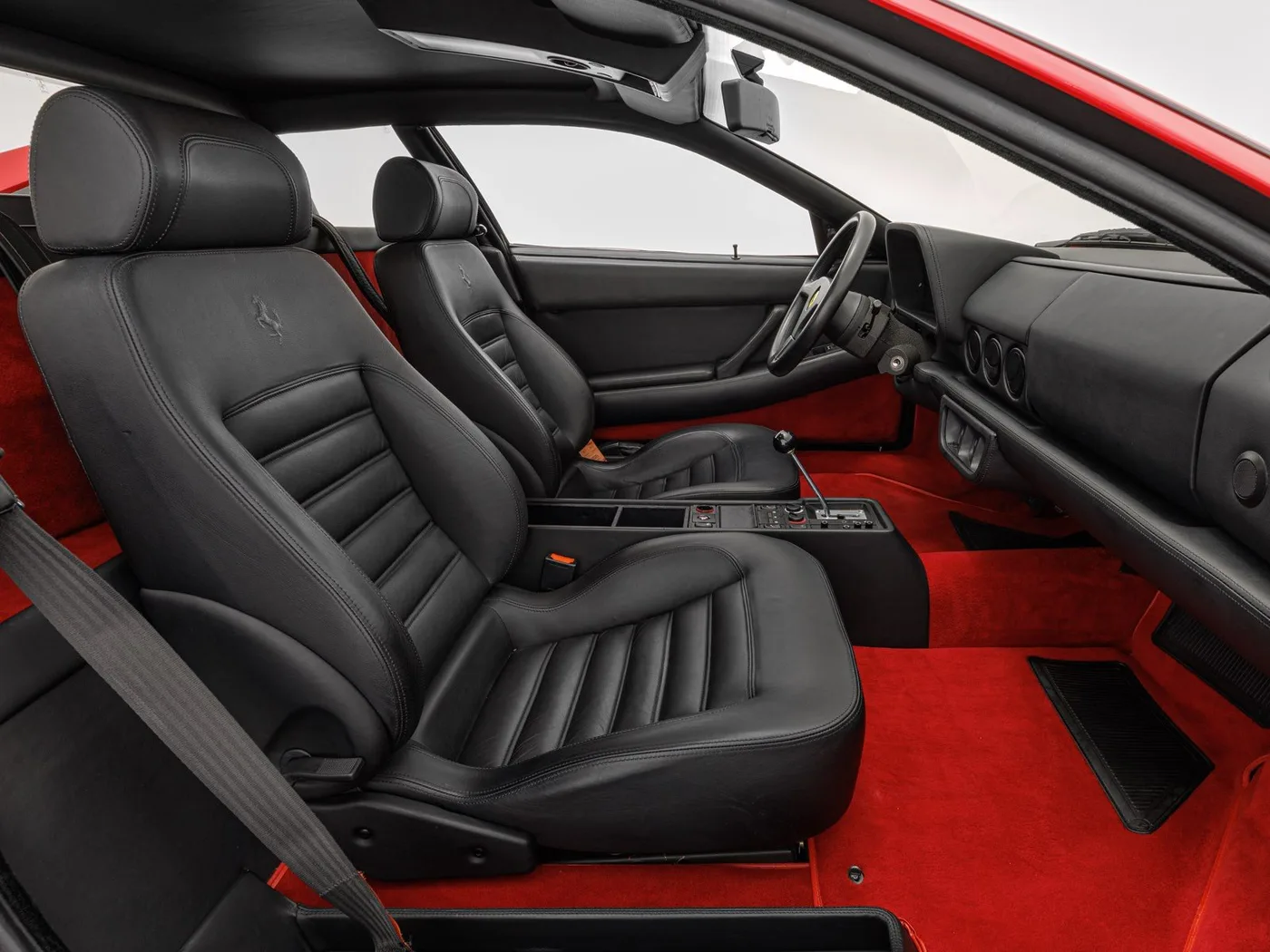 1993 Ferrari 512 TR offered by a specialist dealer in Böblingen, Germany, photo 14 of 15