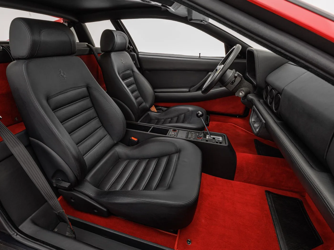 1993 Ferrari 512 TR offered by a specialist dealer in Böblingen, Germany, photo 15 of 15