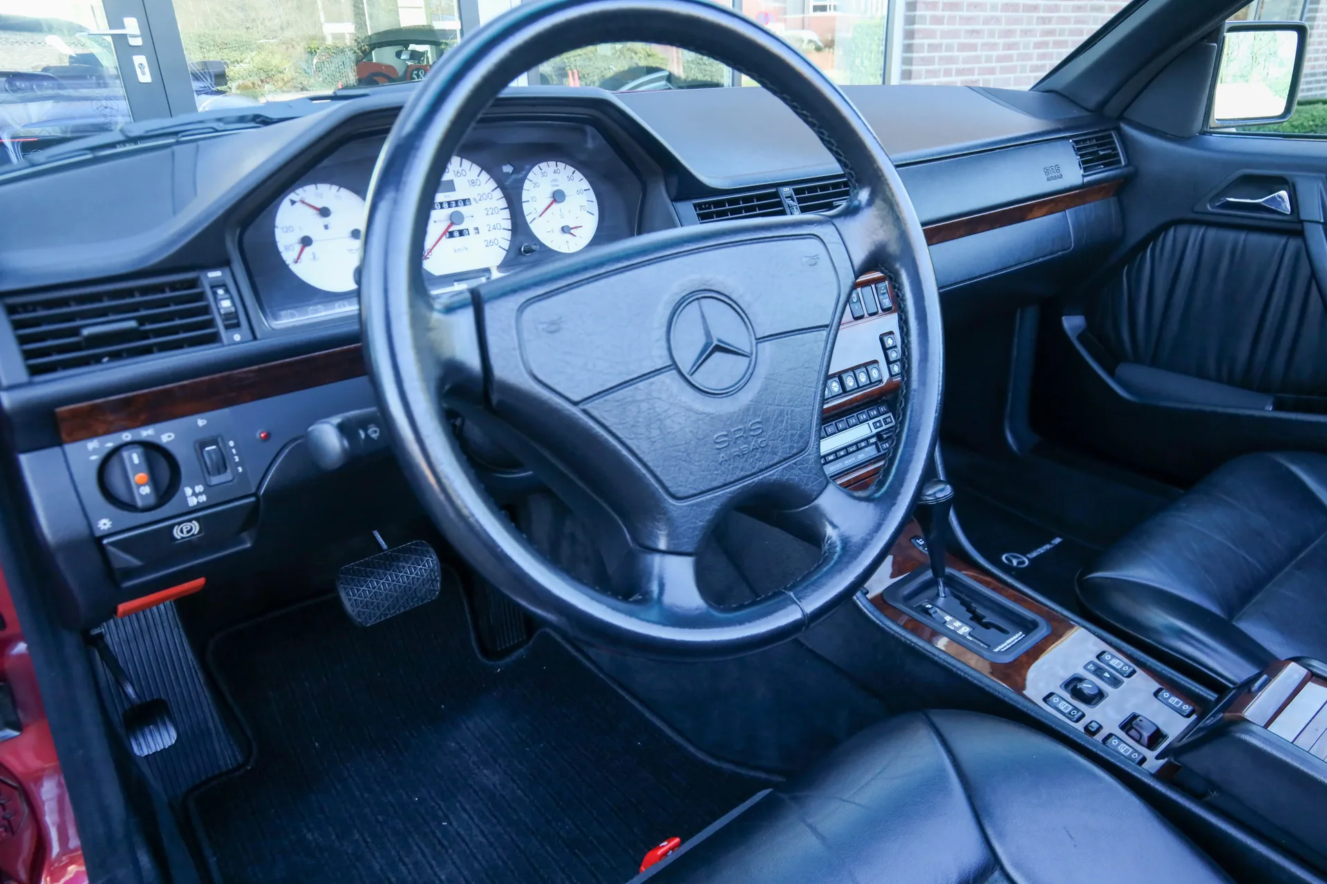 1993 Mercedes-Benz 300 CE-24 Cabriolet 3.4 AMG, 30/30