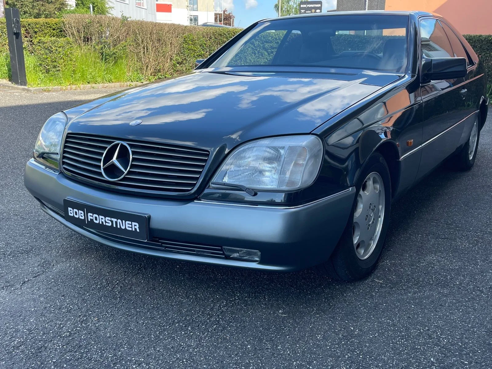 1993 Mercedes-Benz S 600 Coupé proposée par un concessionnaire spécialisé à London, Royaume-Uni, photo principale