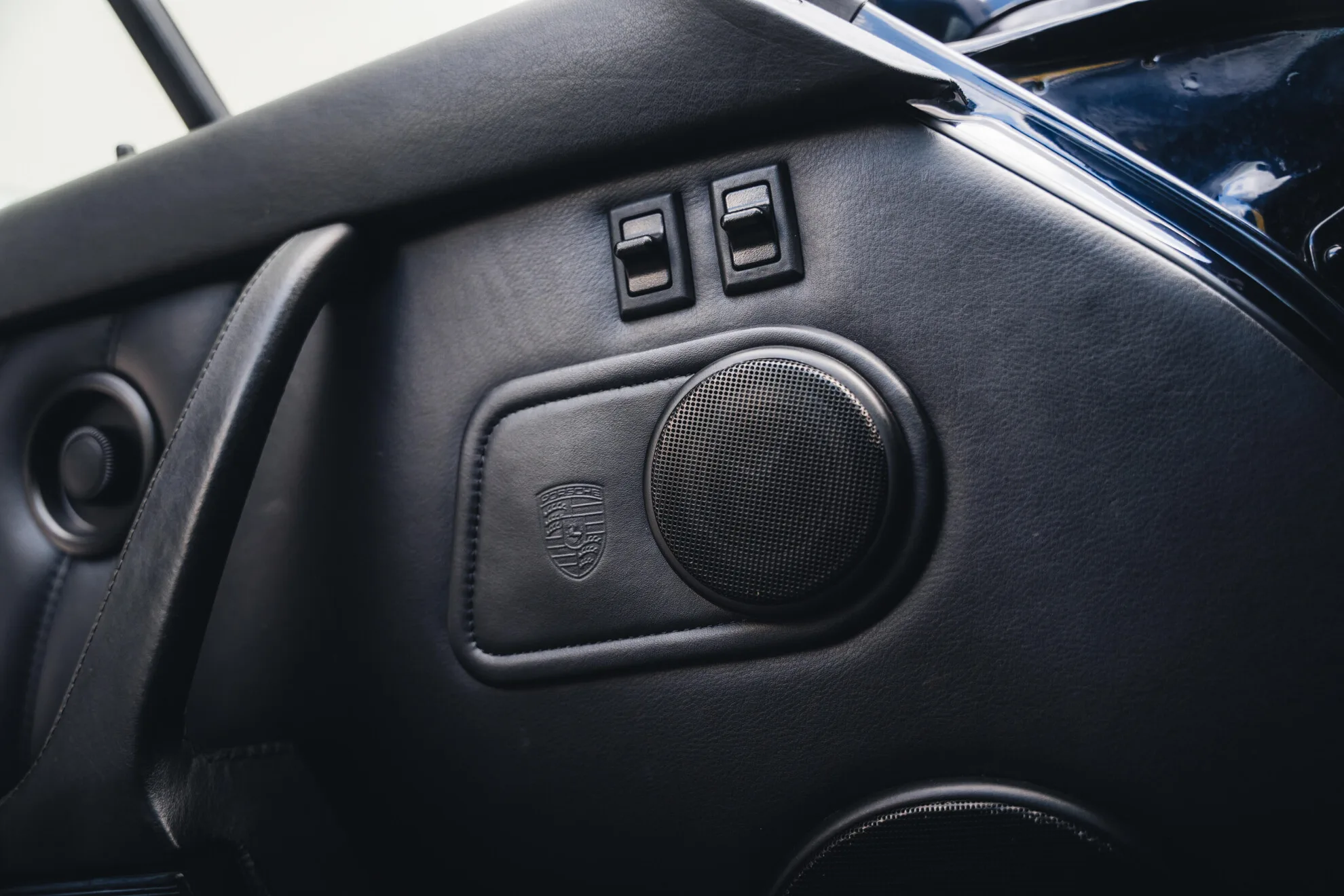 1993 Porsche 911 Carrera 2, 16/30