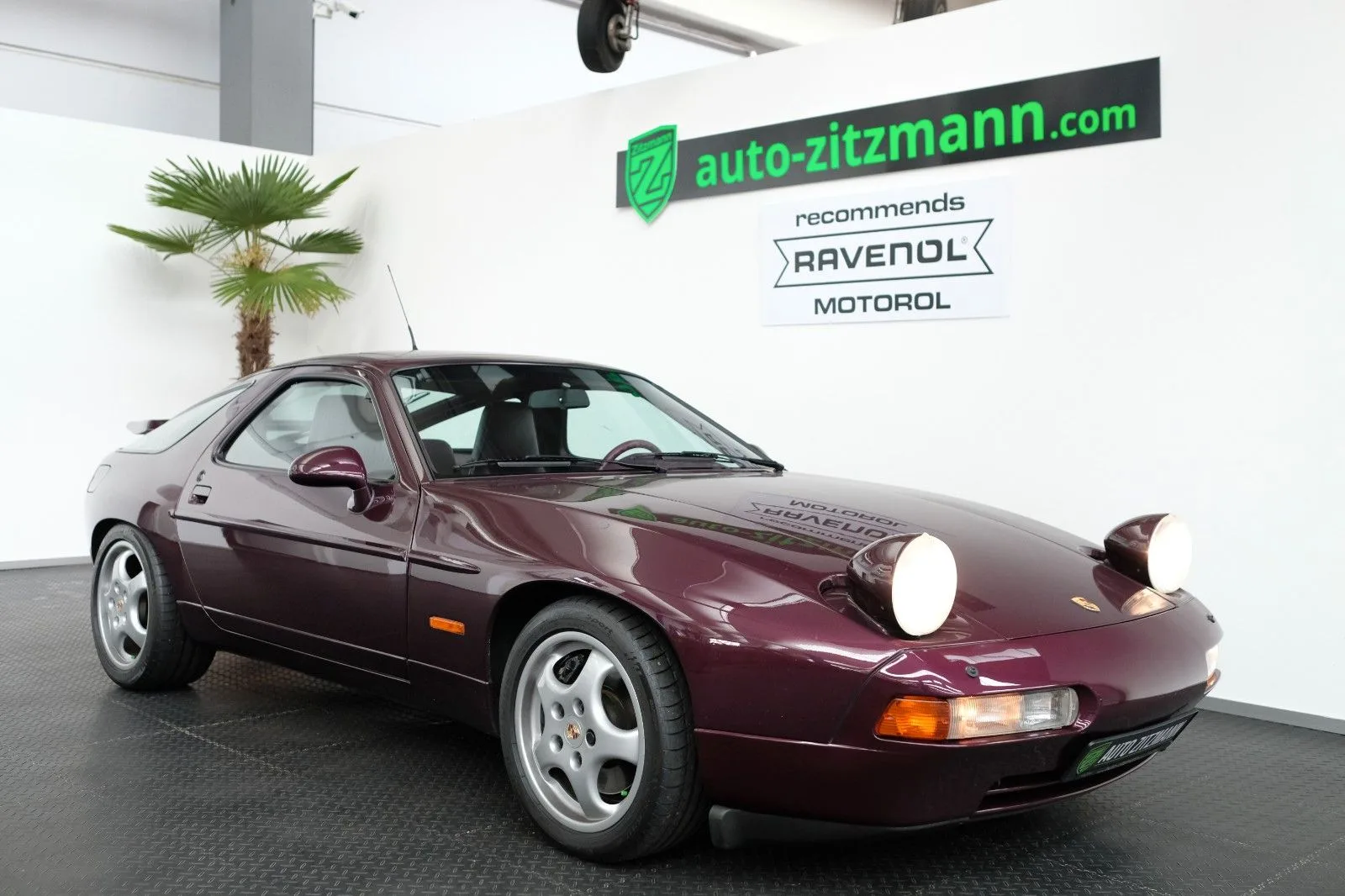 1993 Porsche 928 GTS angeboten von einem Fachhändler in Nuremberg, Deutschland, Hauptfoto
