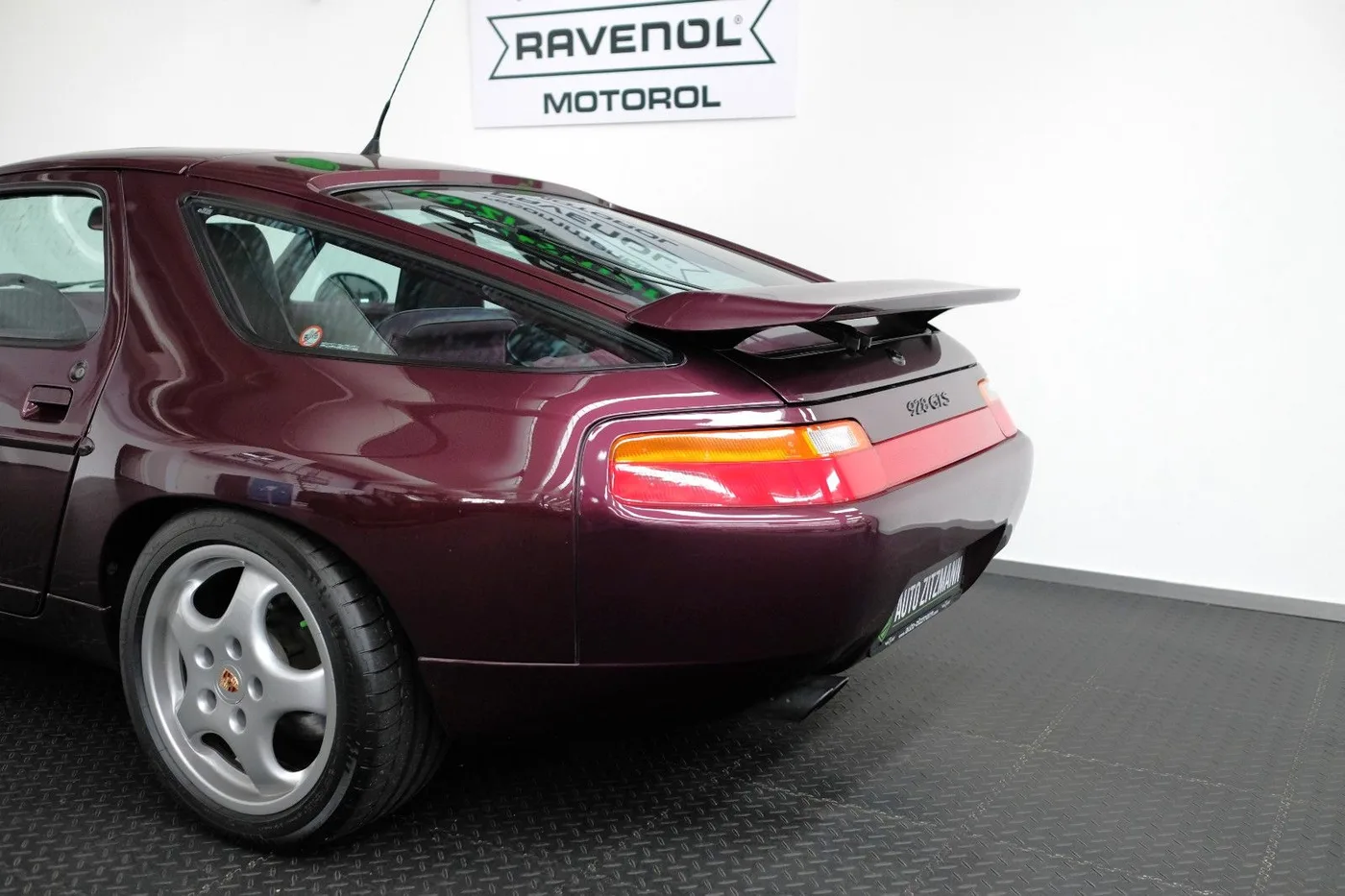 1993 Porsche 928 GTS angeboten von einem Fachhändler in Nuremberg, Deutschland, Foto 10 von 15