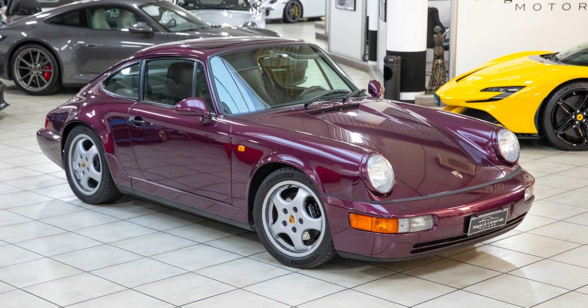 1993 Porsche 911 Carrera 2 proposée par un concessionnaire spécialisé à Milan, Italie, photo principale