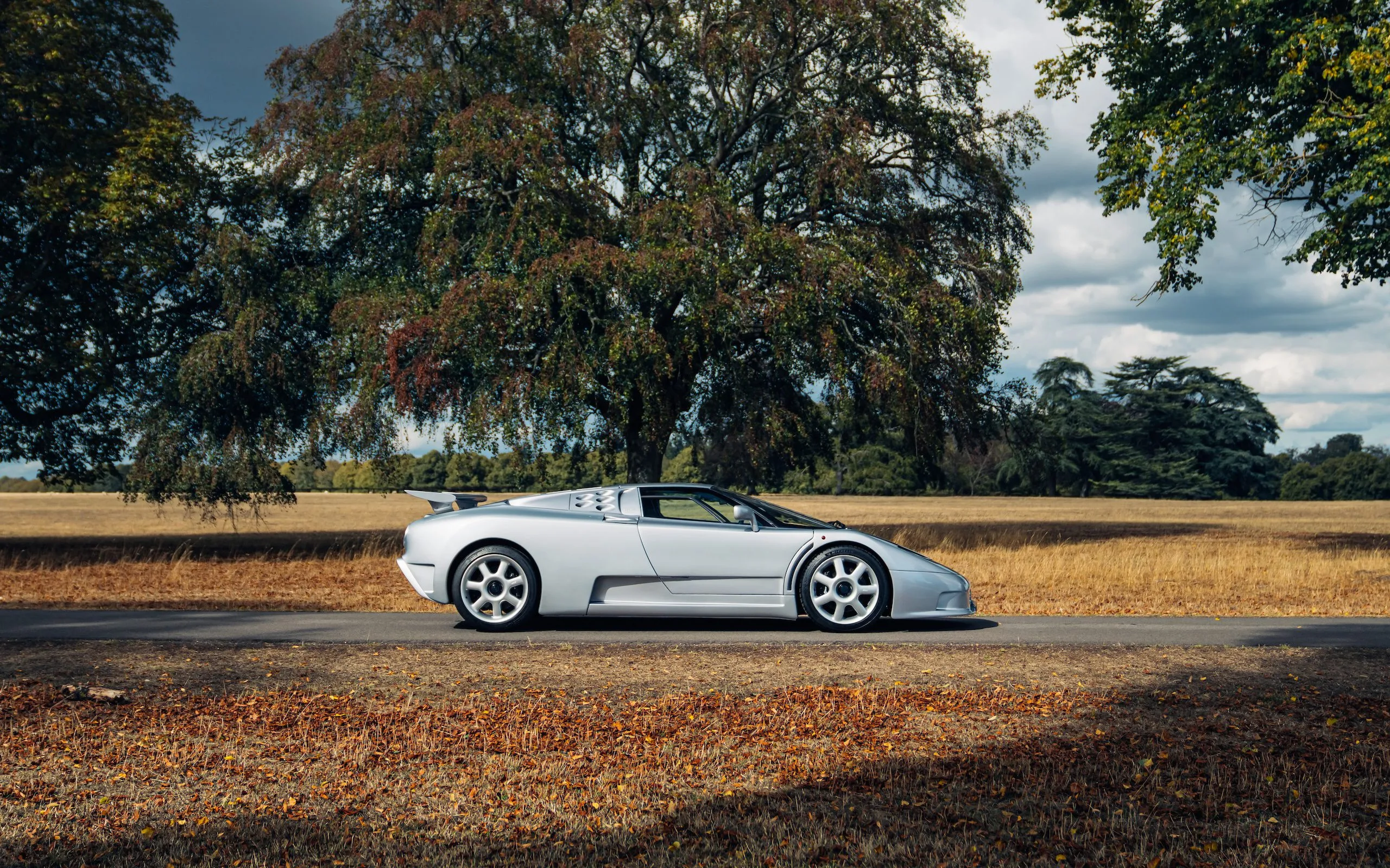 1994 Bugatti EB110 SS RHD Prototype 39055, 4/30