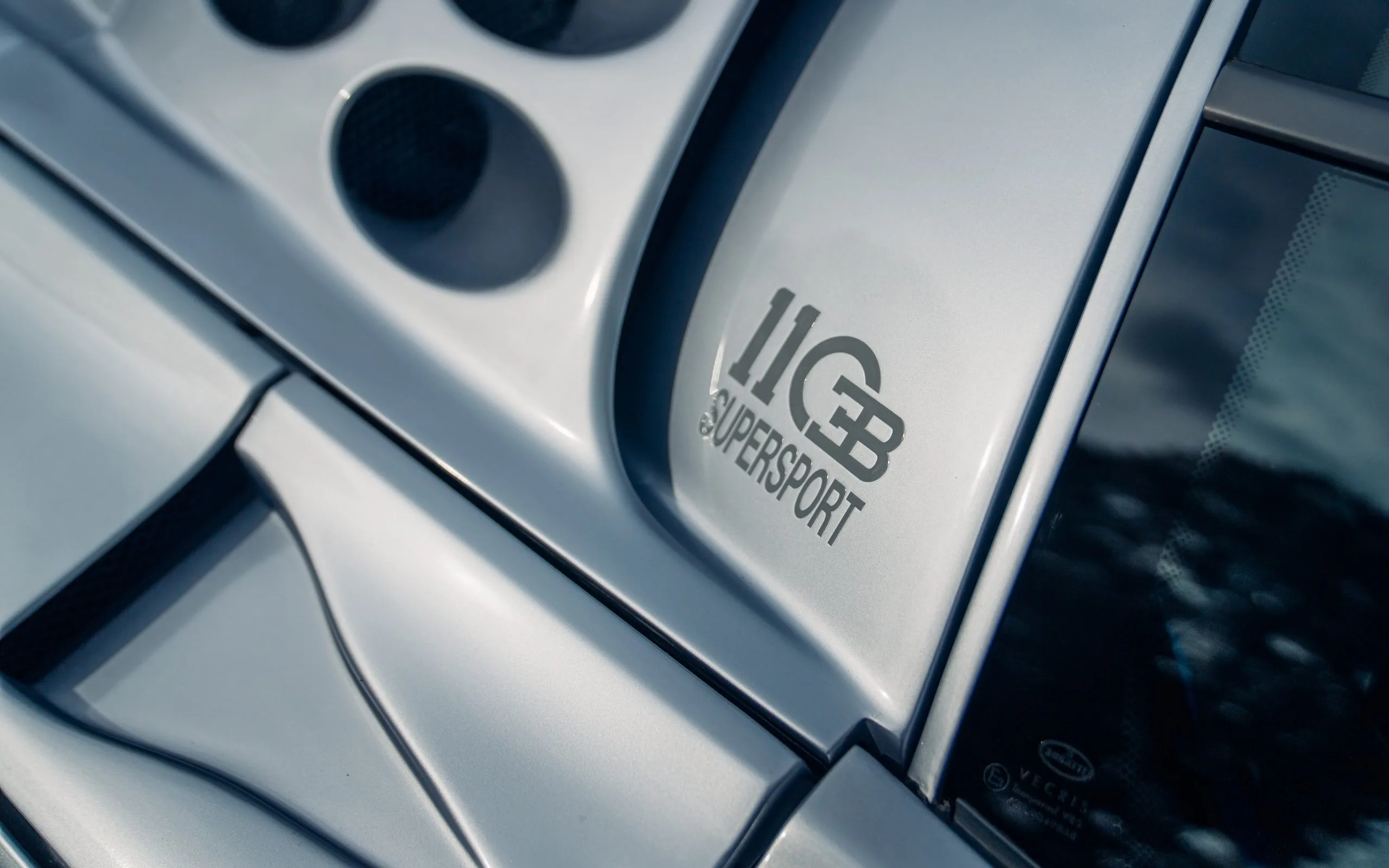 1994 Bugatti EB110 SS RHD Prototype 39055, 19/30