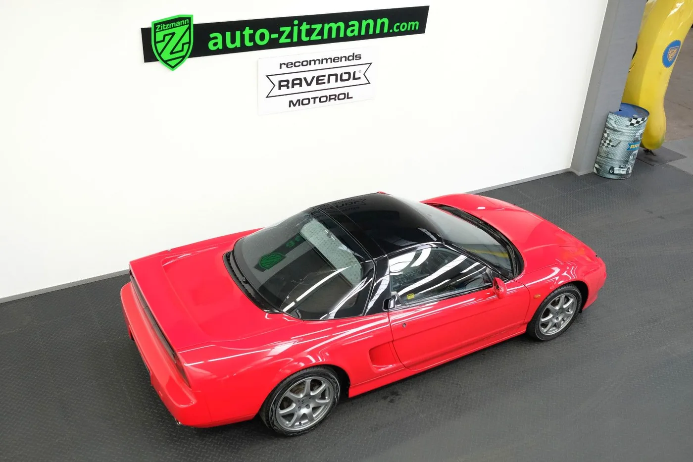 1994 Honda NSX offered by a specialist dealer in Nuremberg, Germany, photo 2 of 15