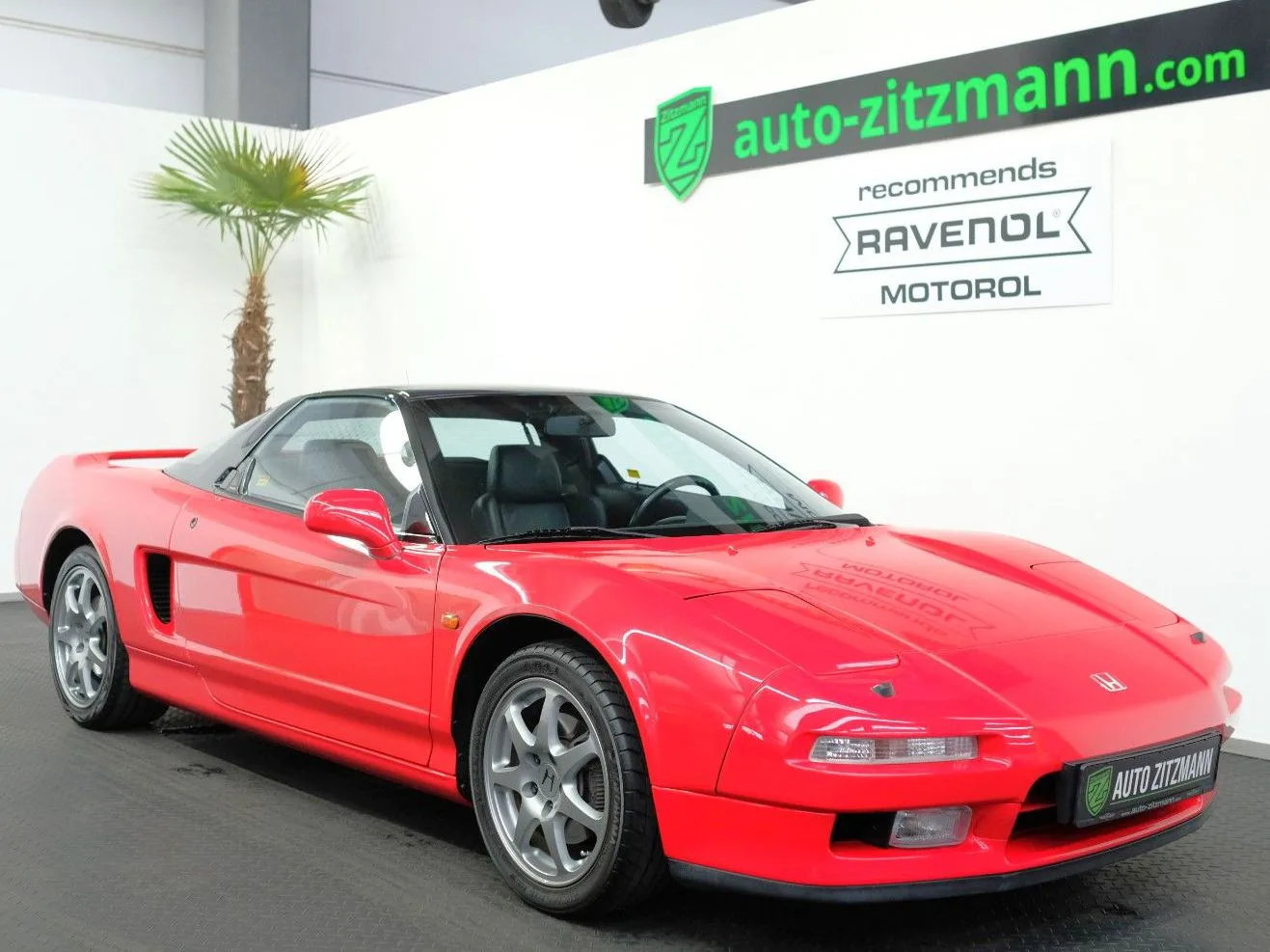 1994 Honda NSX offered by a specialist dealer in Nuremberg, Germany, photo 3 of 15