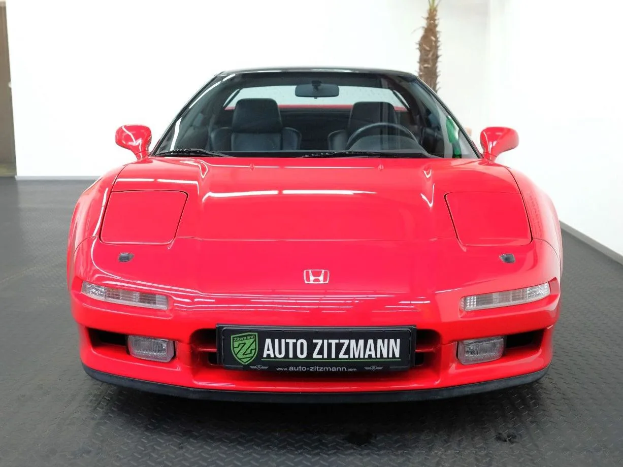 1994 Honda NSX offered by a specialist dealer in Nuremberg, Germany, photo 5 of 15