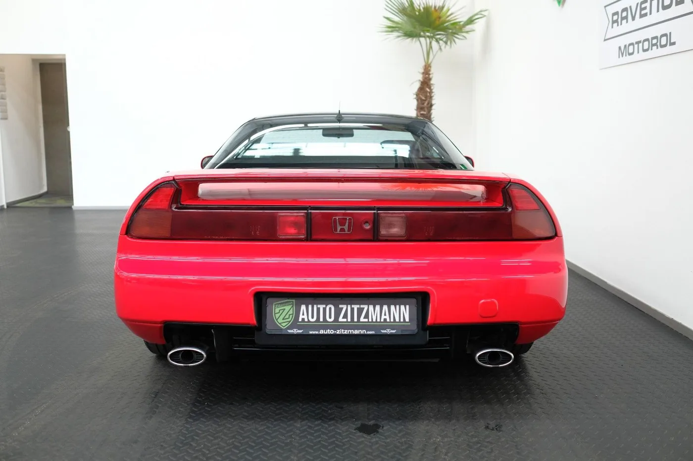1994 Honda NSX offered by a specialist dealer in Nuremberg, Germany, photo 8 of 15