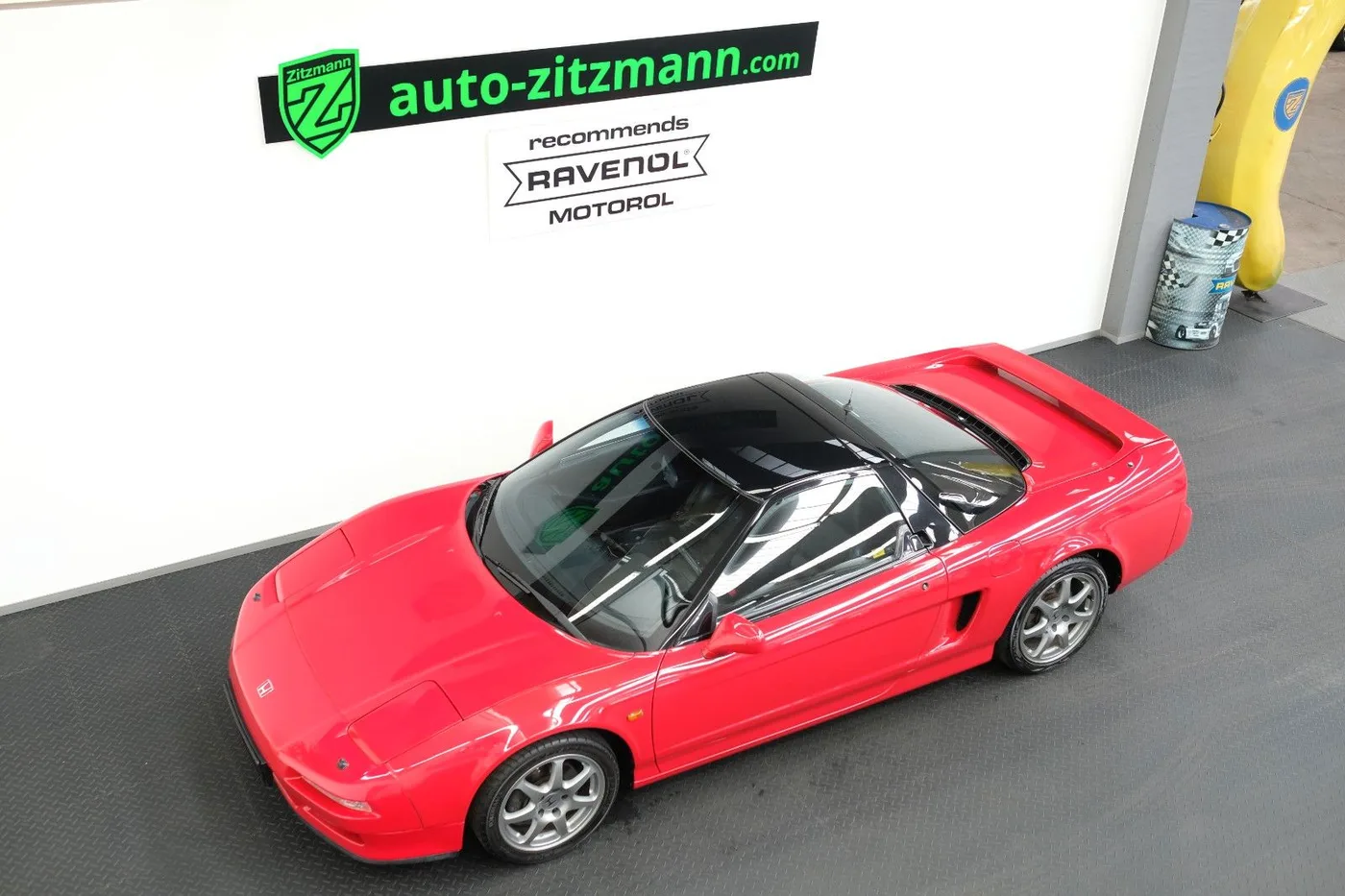 1994 Honda NSX offered by a specialist dealer in Nuremberg, Germany, photo 11 of 15