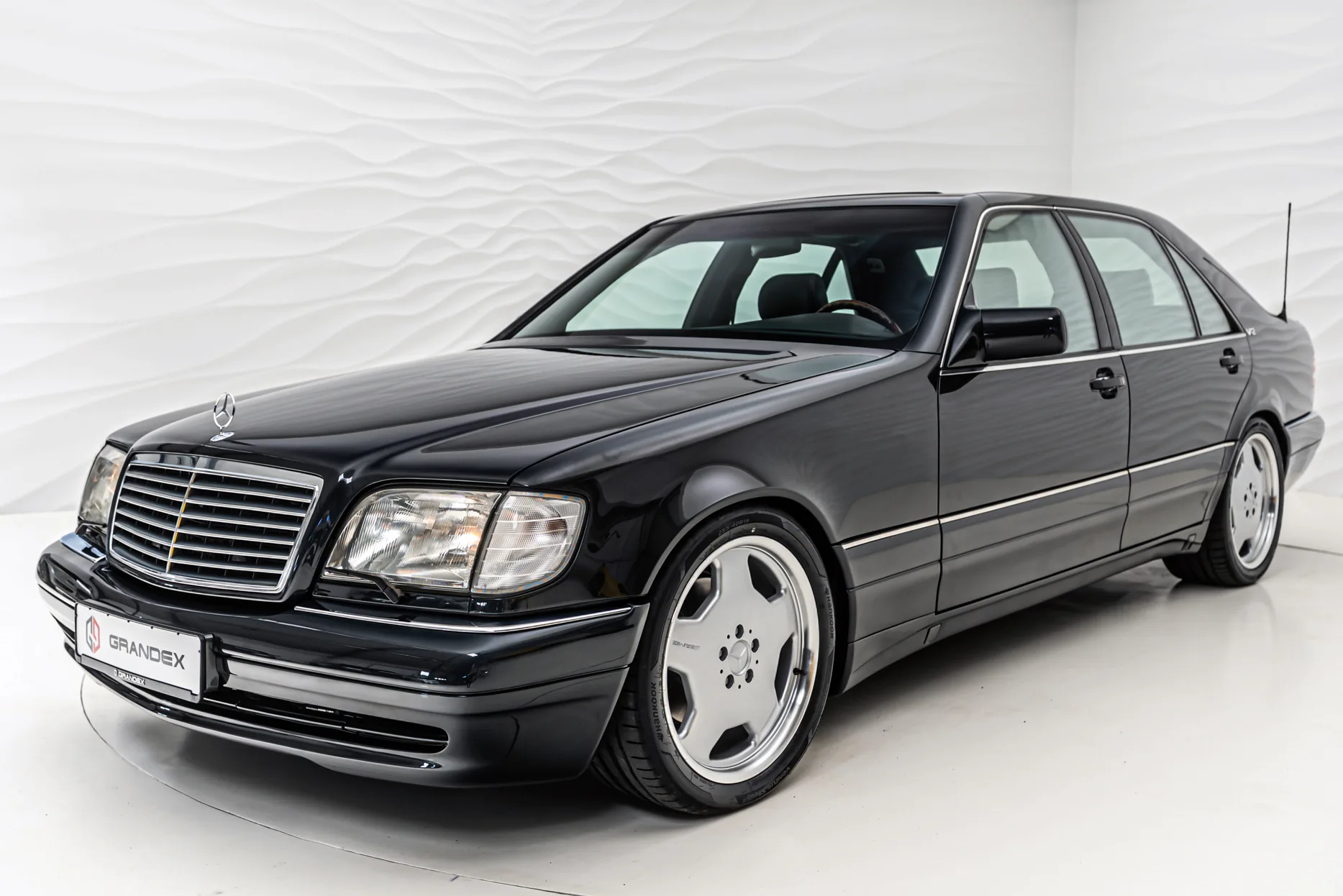 1994 Mercedes-Benz 600 SE Long, AMG offered by a specialist dealer in Sengenthal, Germany, main photo