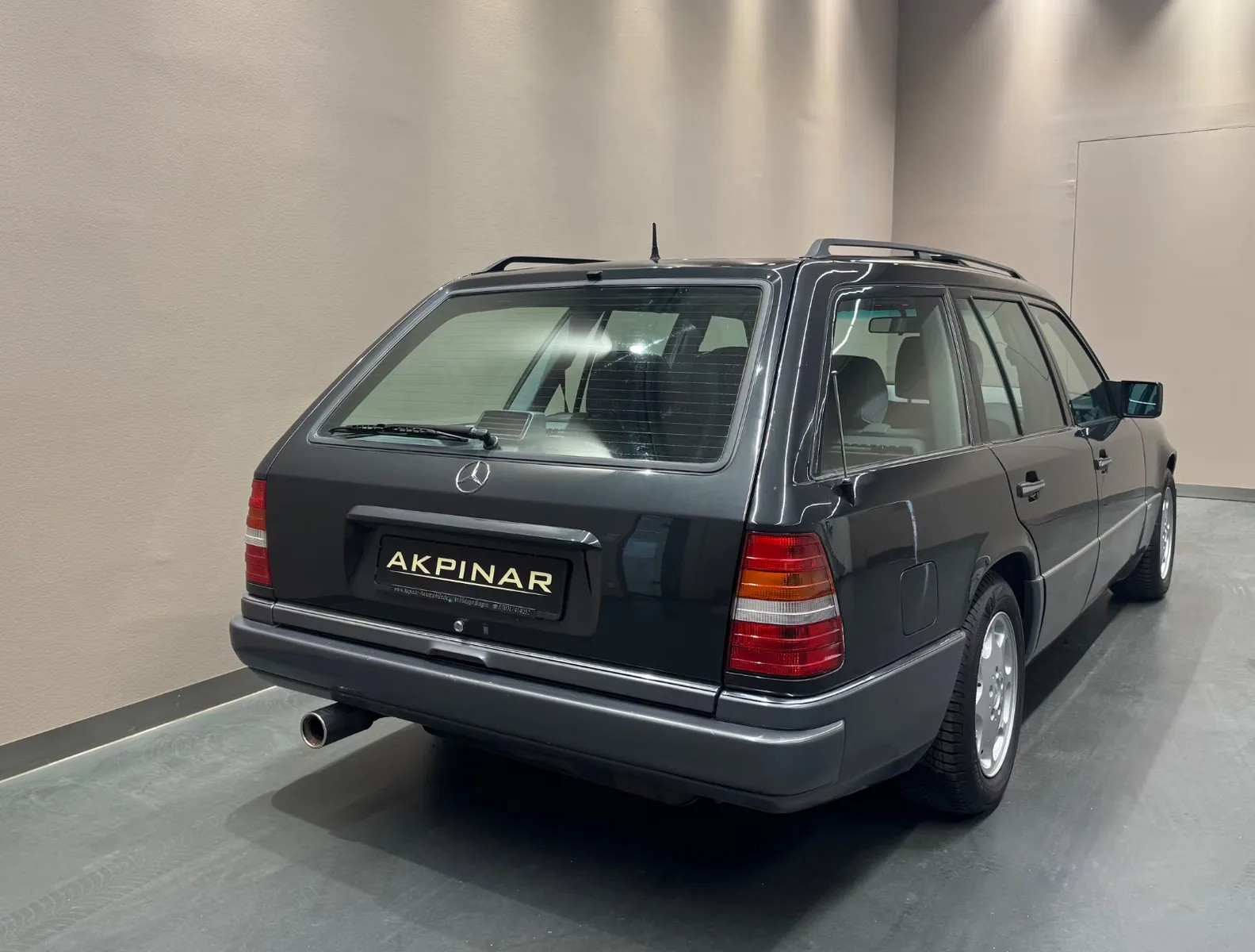 1994 Mercedes-Benz E 320 Estate, BRABUS B6, 4/22