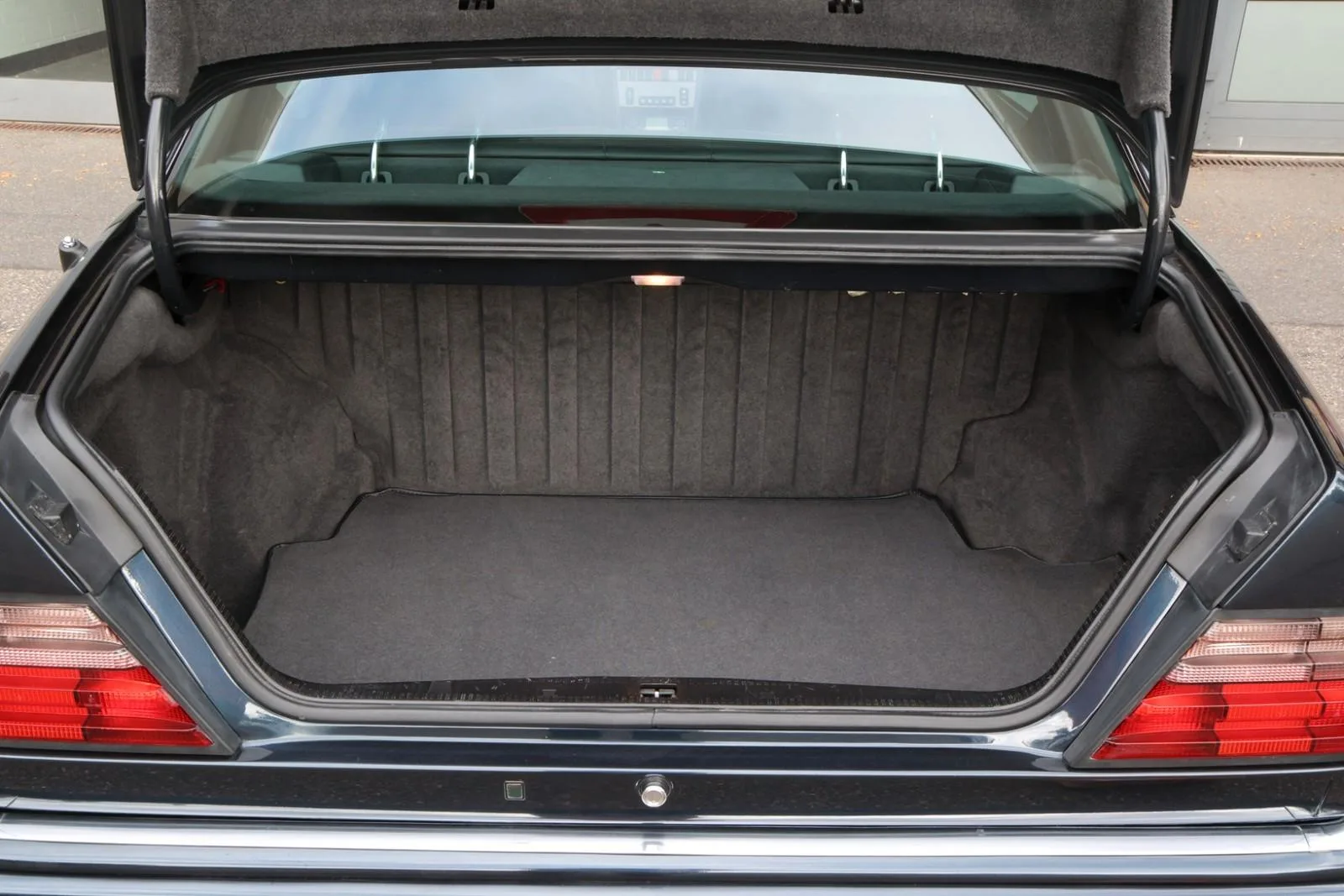 1994 Mercedes-Benz E 500 Limited, 24/24