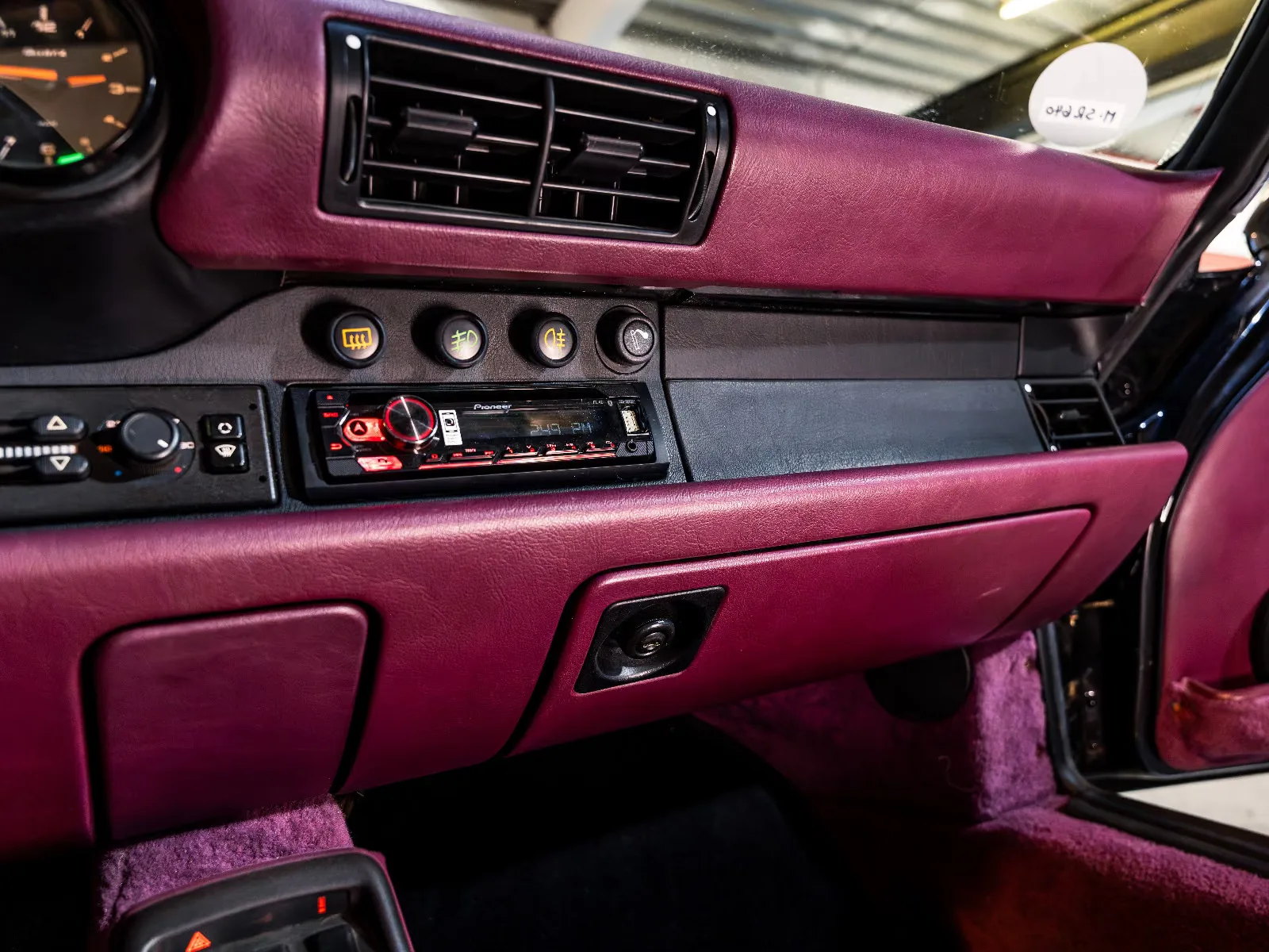 1994 Porsche 911 Carrera 2 Cabriolet (964), 20/30