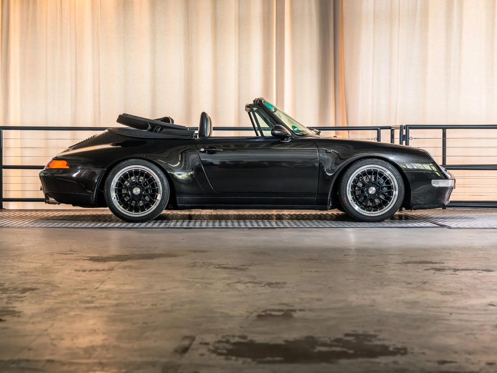 1994 Porsche 911 Carrera Cabriolet 993, 2/24