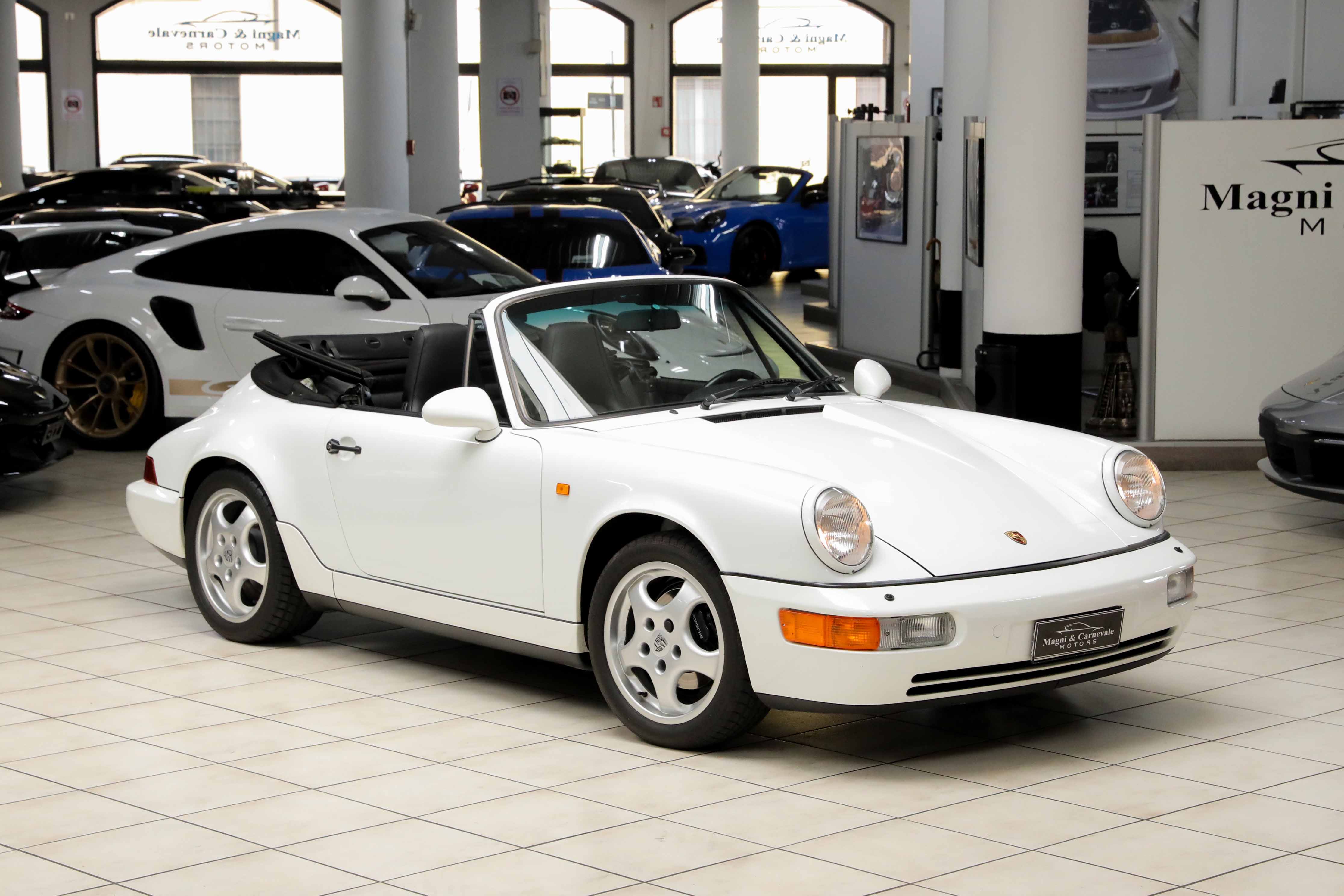 1994 Porsche 911 Carrera 4 Cabriolet offered by a specialist dealer in Milan, Italy, photo 2 of 20