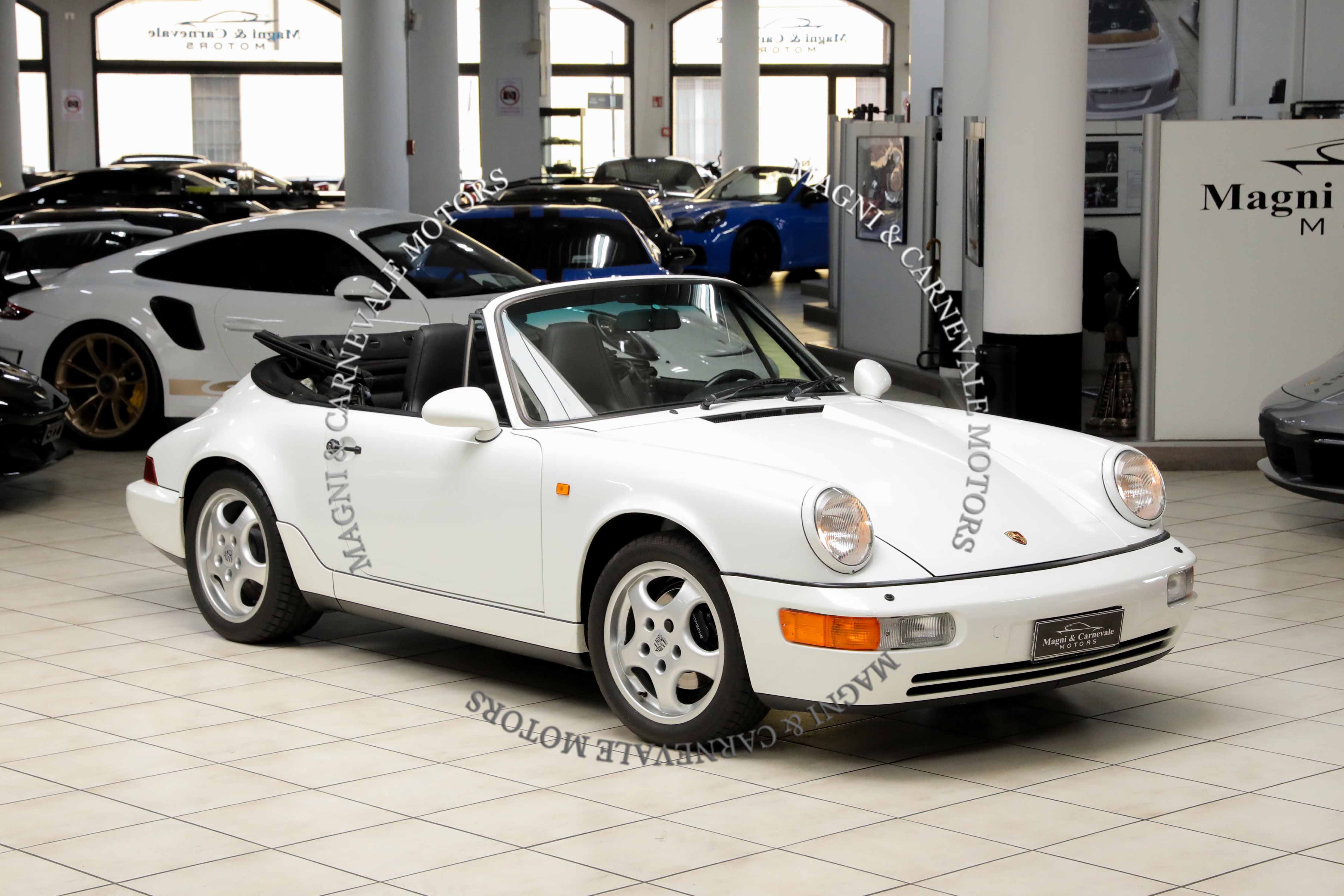 1994 Porsche 911 Carrera 4 Cabriolet offered by a specialist dealer in Milan, Italy, photo 5 of 20