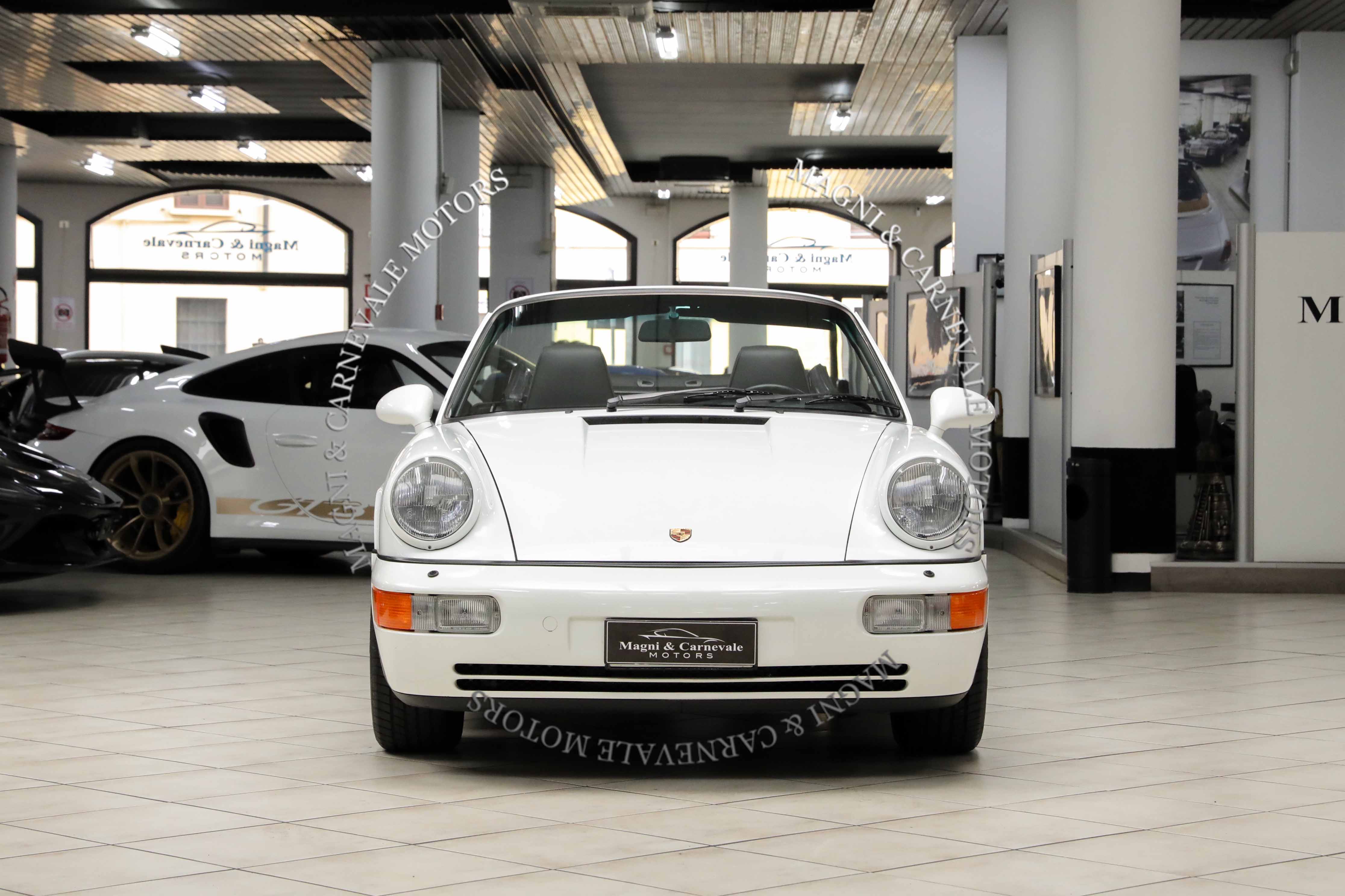 1994 Porsche 911 Carrera 4 Cabriolet offered by a specialist dealer in Milan, Italy, photo 10 of 20
