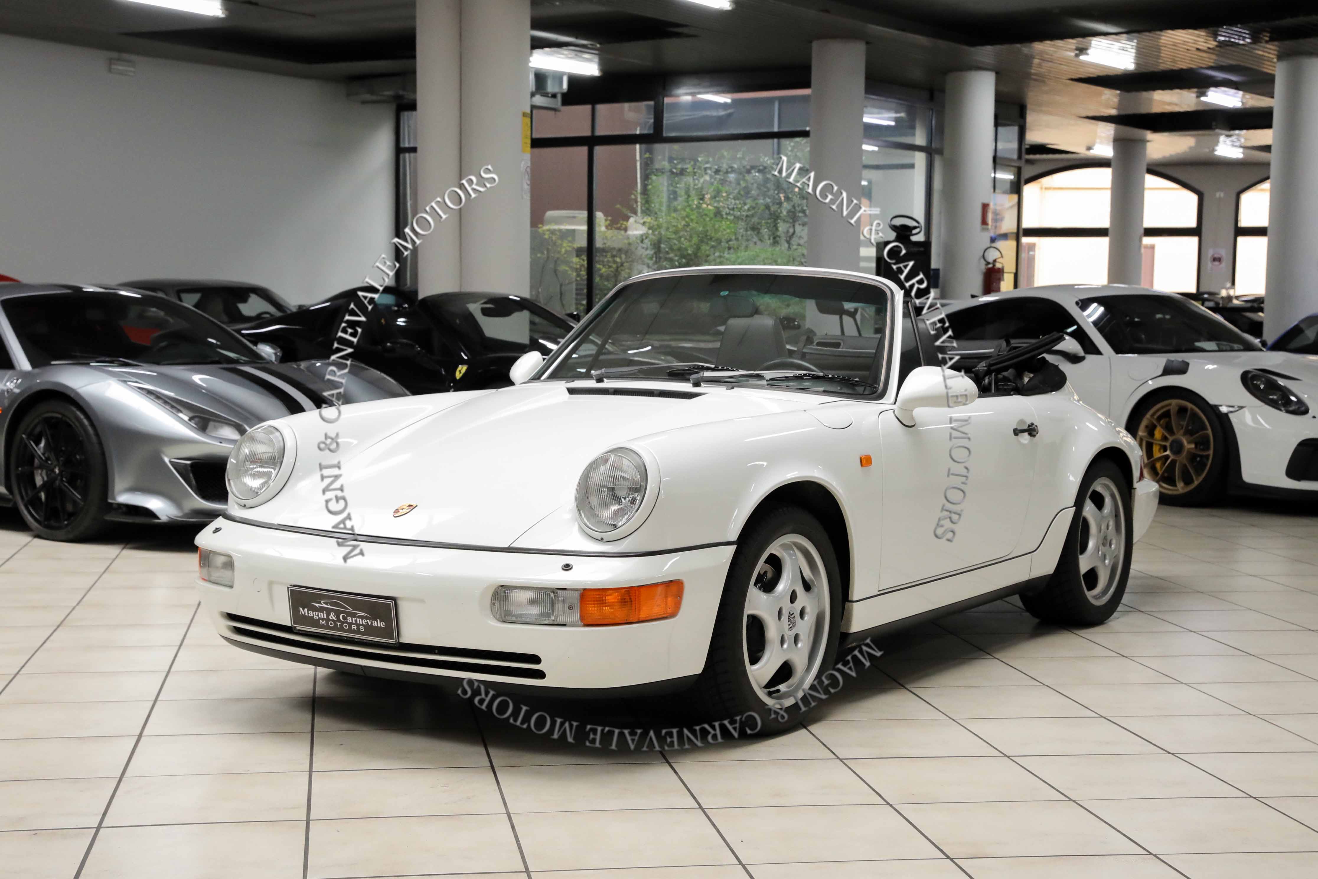 1994 Porsche 911 Carrera 4 Cabriolet offered by a specialist dealer in Milan, Italy, photo 11 of 20