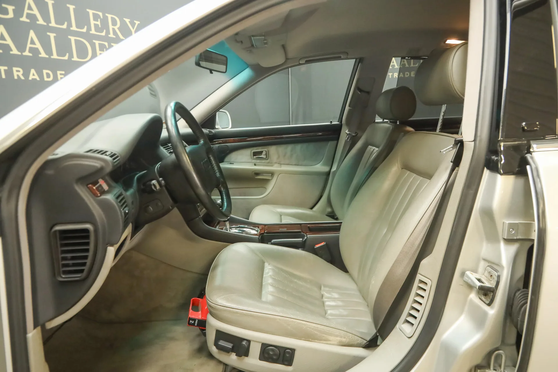 1995 Audi A8 4.2 quattro, 30/30