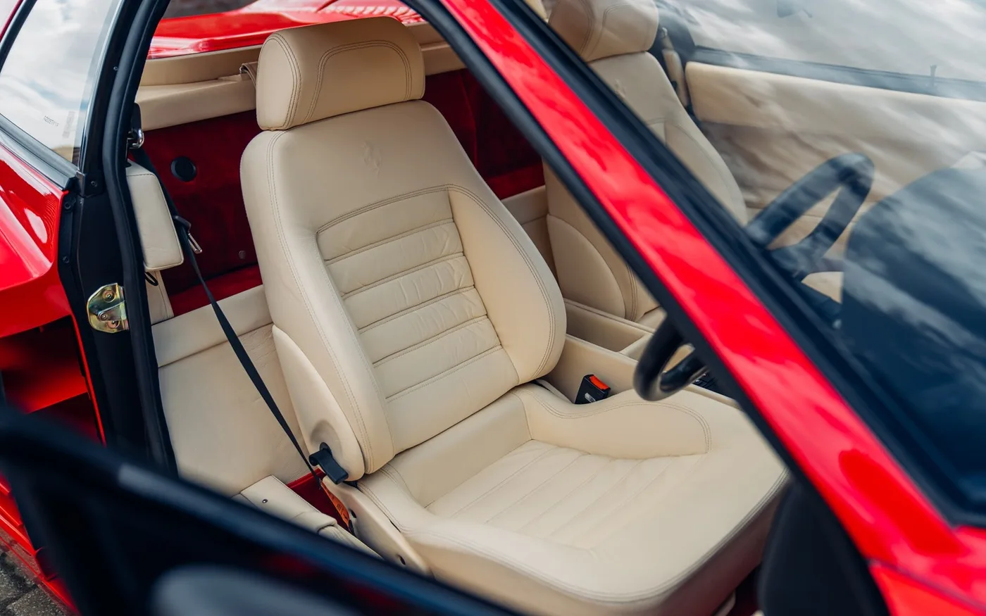 1995 Ferrari F512 M angeboten von einem Fachhändler in Chorleywood, Vereinigtes Königreich, Foto 5 von 15
