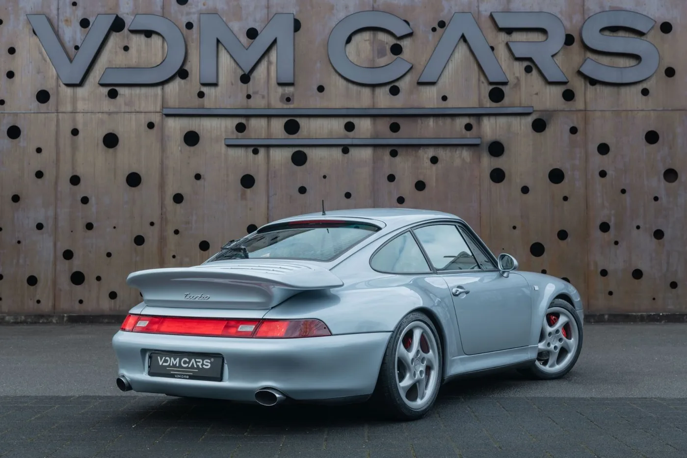 1995 Porsche 911 Turbo offered by a supercar dealer in Gronau, Germany, photo 4 of 25