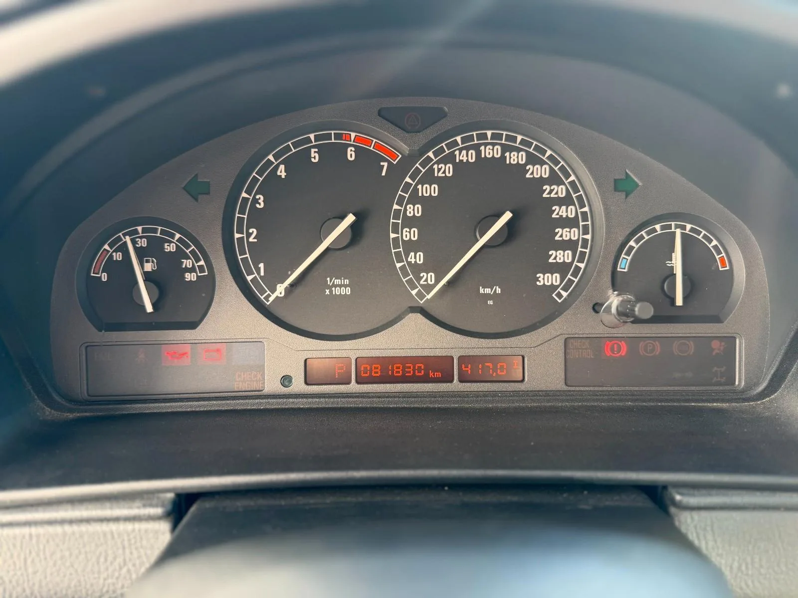 1996 BMW 850Ci, 22/24