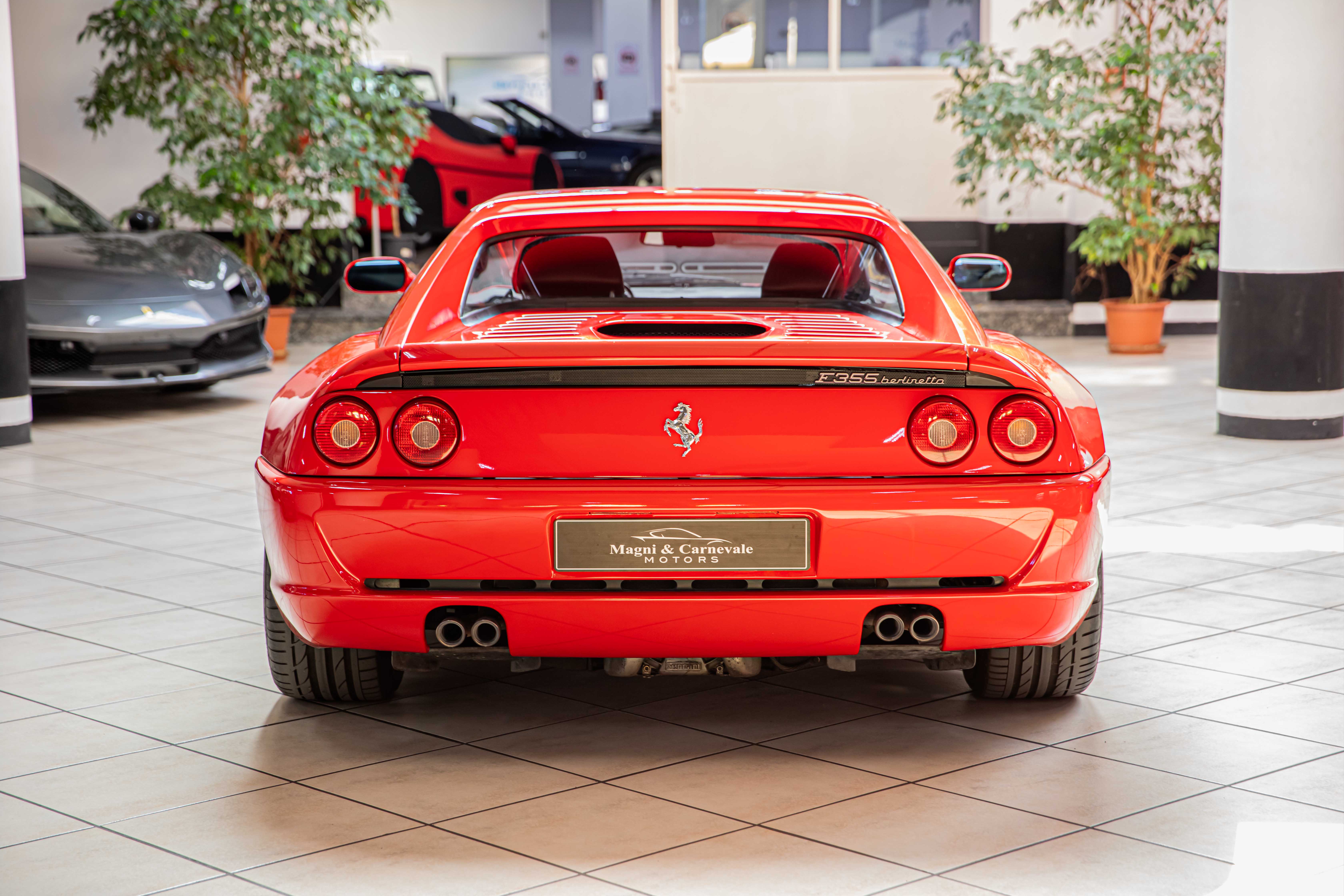 1996 Ferrari F355 Berlinetta angeboten von einem Fachhändler in Milan, Italien, Foto 10 von 20